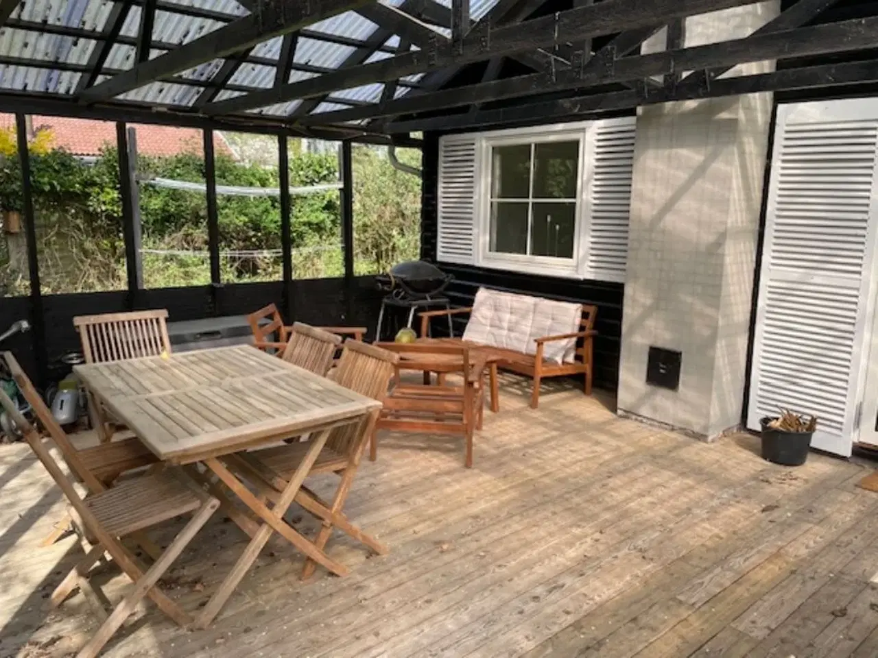 Billede 3 - Idyllisk og romantisk sommerhus i den gamle stil. Huset er beliggende p� lille og lukket vej ( 7 huse ) p� Sj�llands nordligste kyst