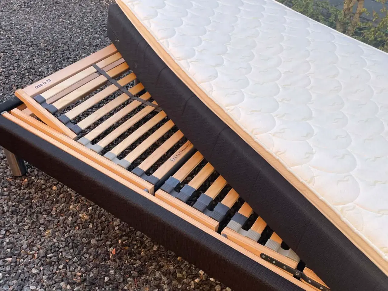 Billede 2 - Velholdt elevationsseng sælges