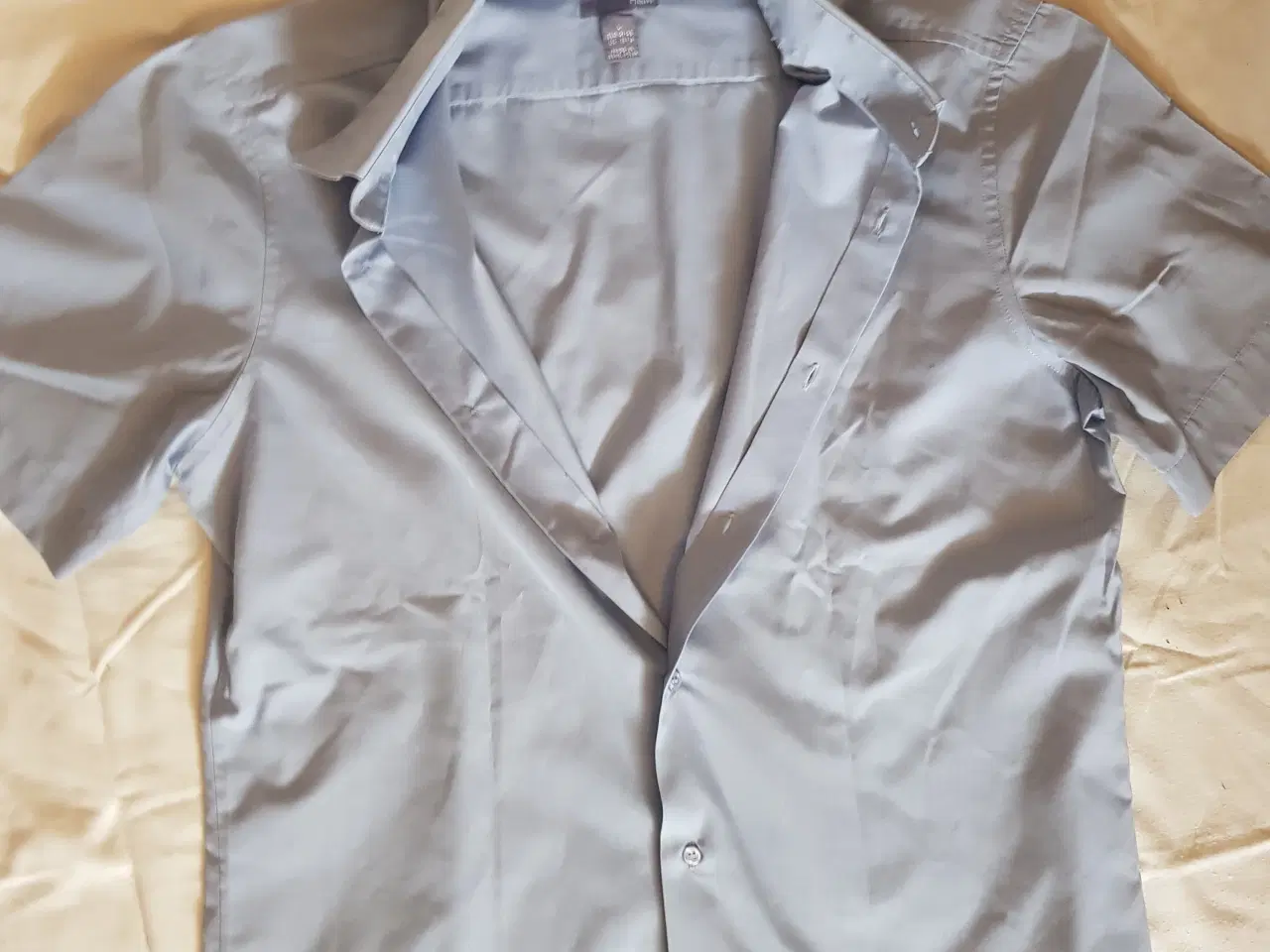 Billede 2 - Skjorte, H&M, str. L, lyseblå, Bomuld
