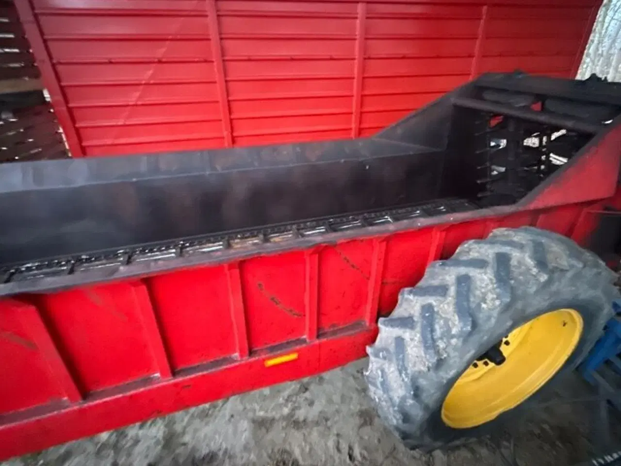 Billede 3 - Solid gødningsvogn med dobbelt bundkæde
