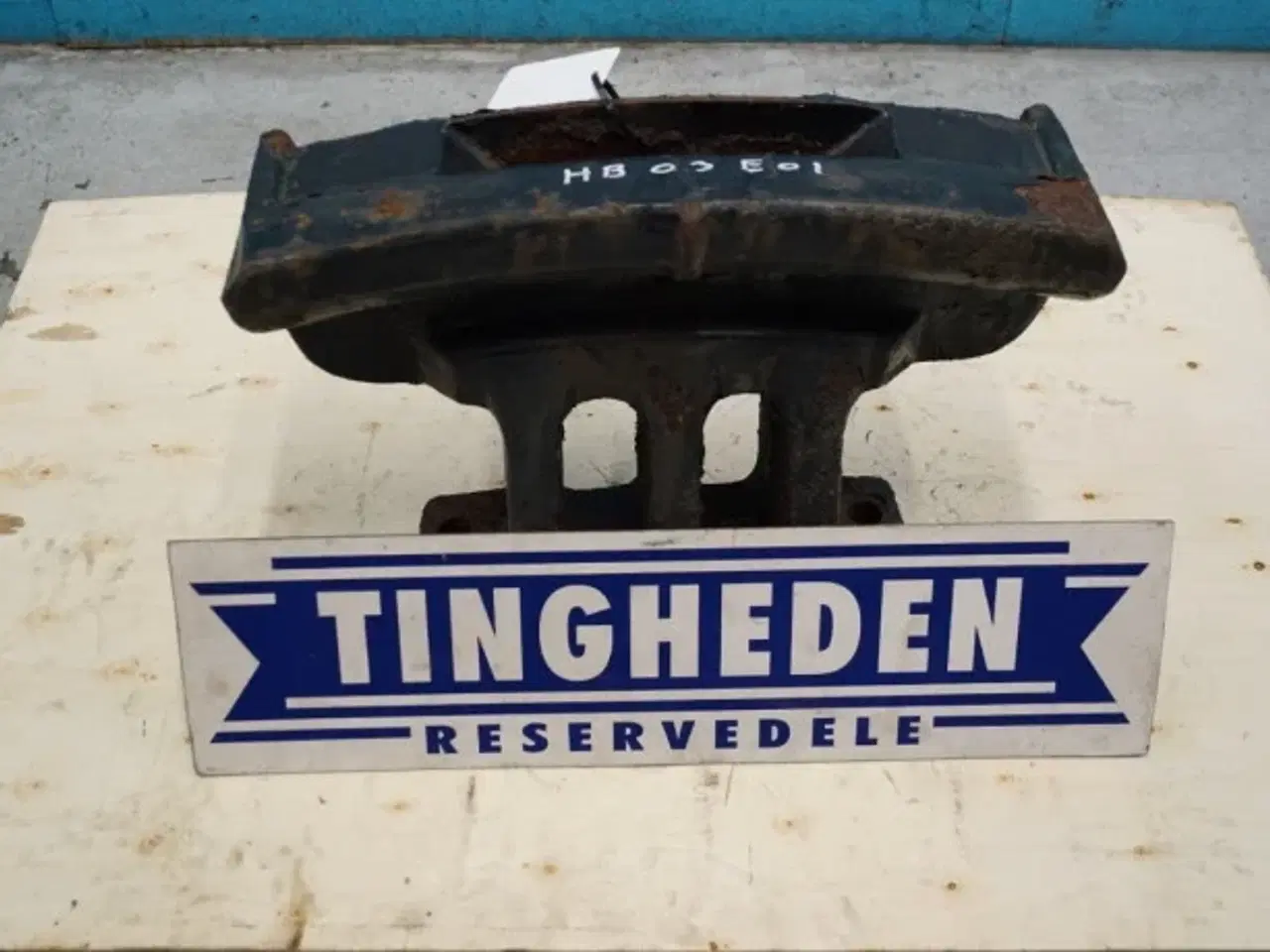 Billede 1 - New Holland TG285 Vægtklods Base 446069A1