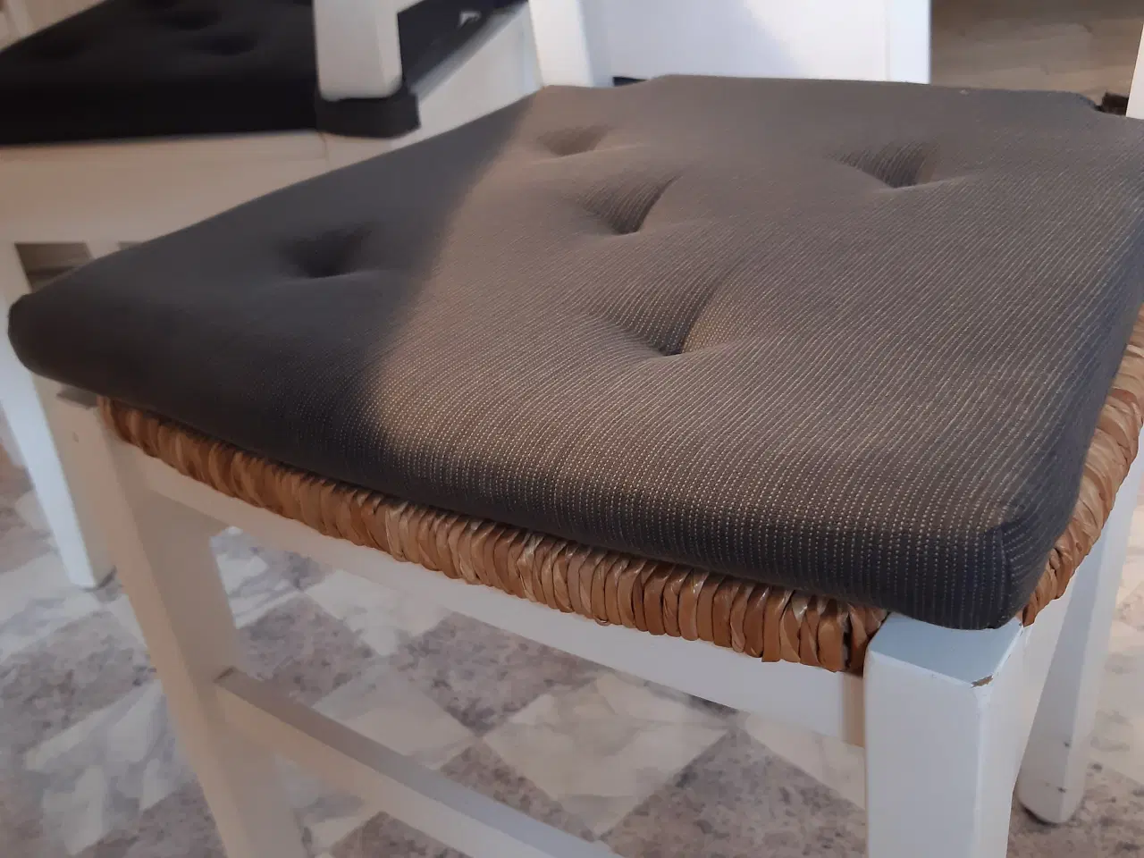 Billede 7 - Spisebord af speciallavet laminatbordplade