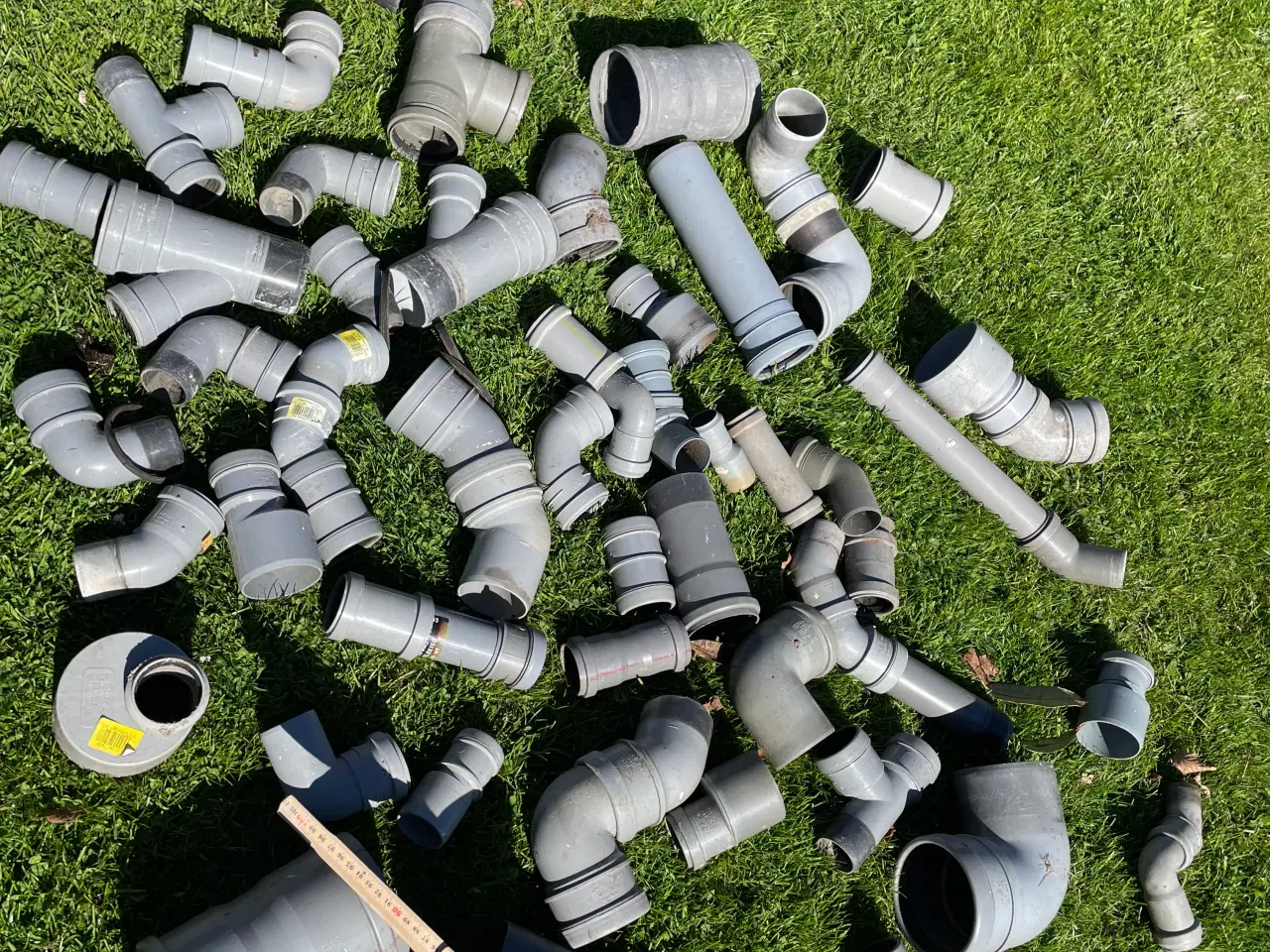 Billede 1 - Grå afløbsrør