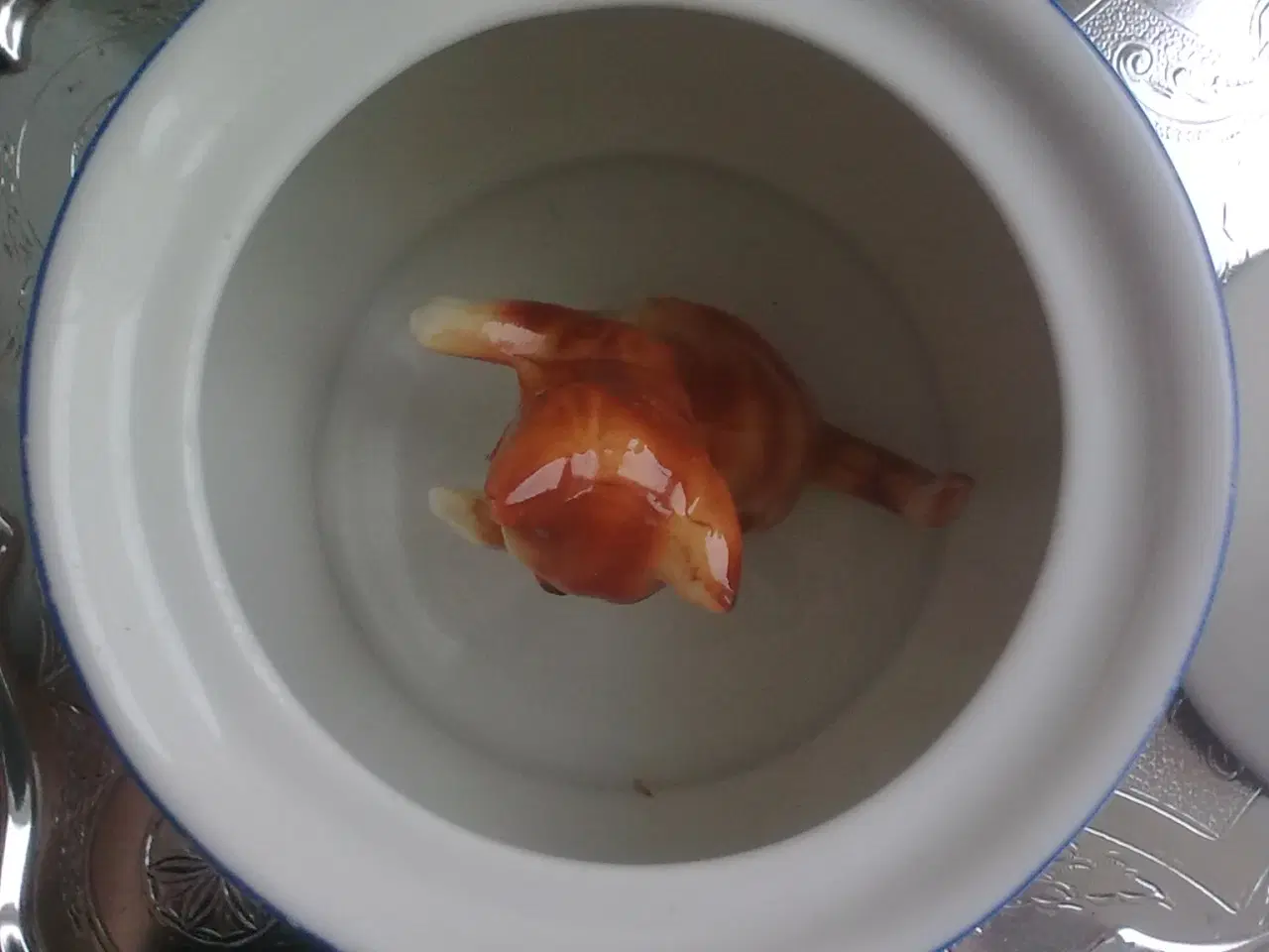 Billede 9 - Katte bakke m slikskål: plast, metal el. porcelæn