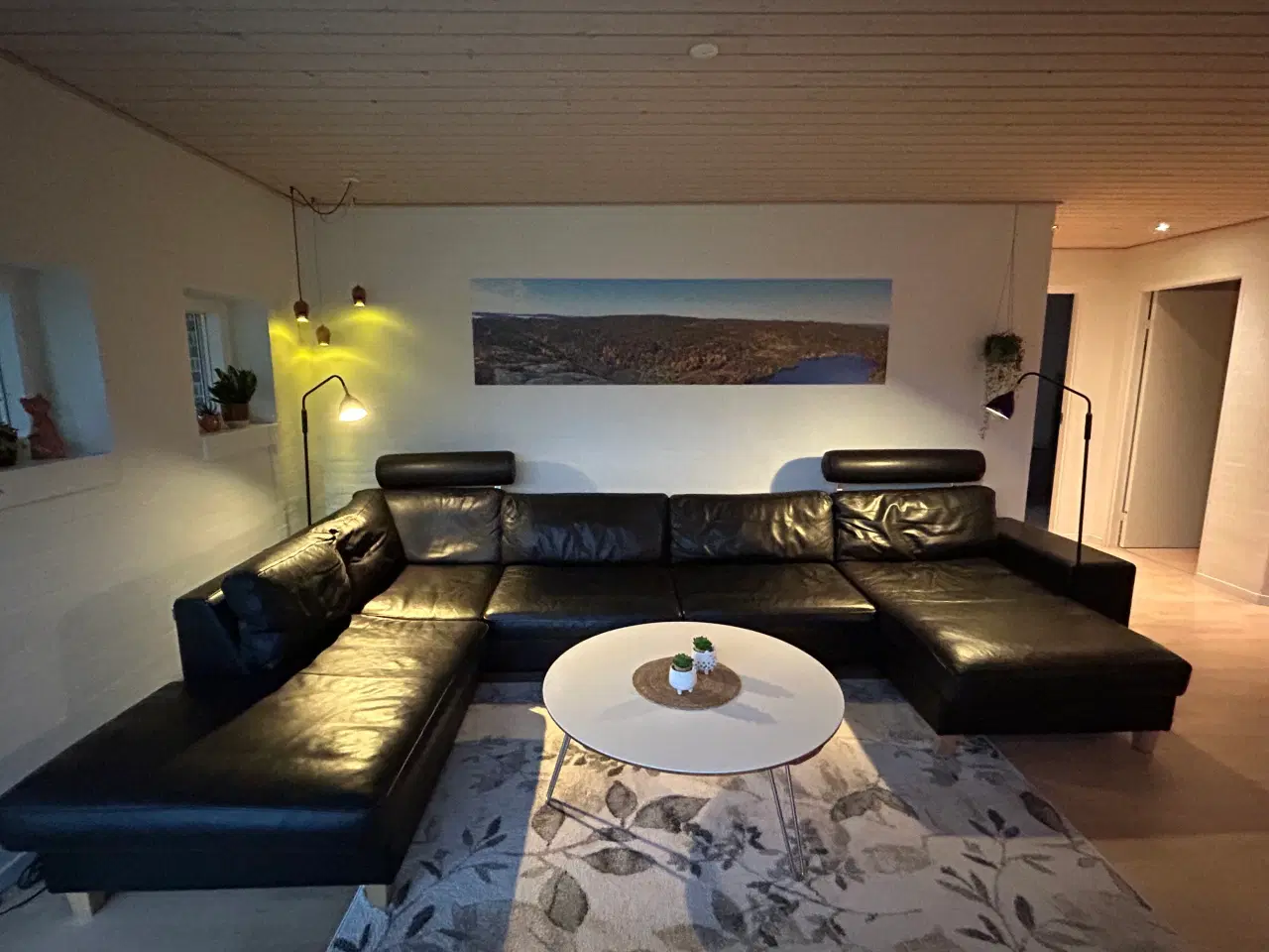 Billede 12 - Chaiselong hjørnesofa, Sort læder, Funktion design