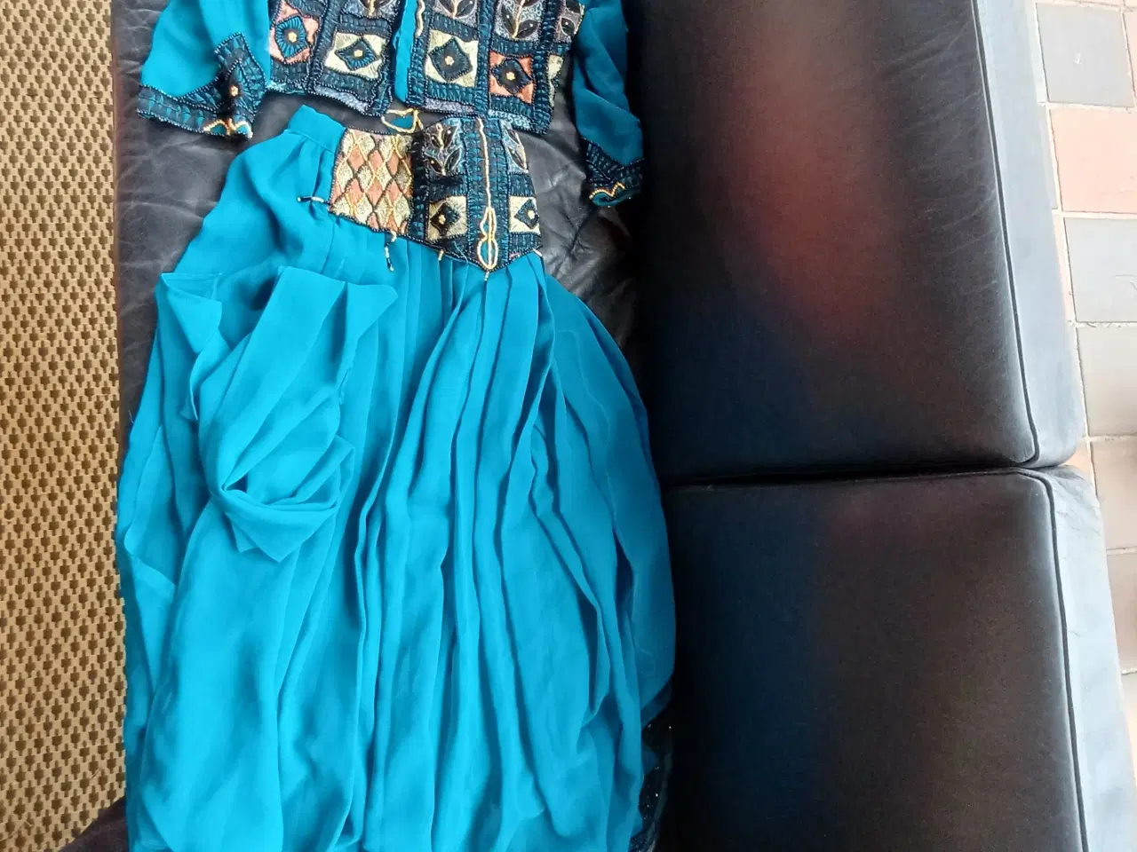 Billede 1 - Mavedans kostyme