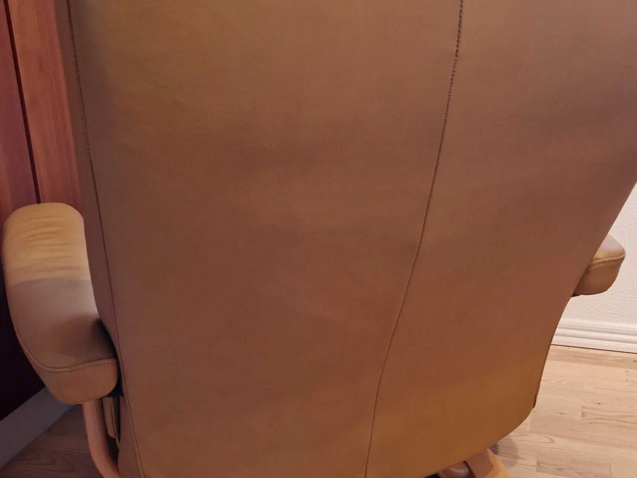 Billede 2 - Stressless lænestol og en skammel