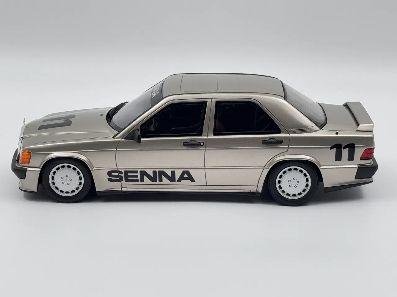 Billede 3 - 1984 Mercedes-Benz 190E 2,3 16v  1:18  