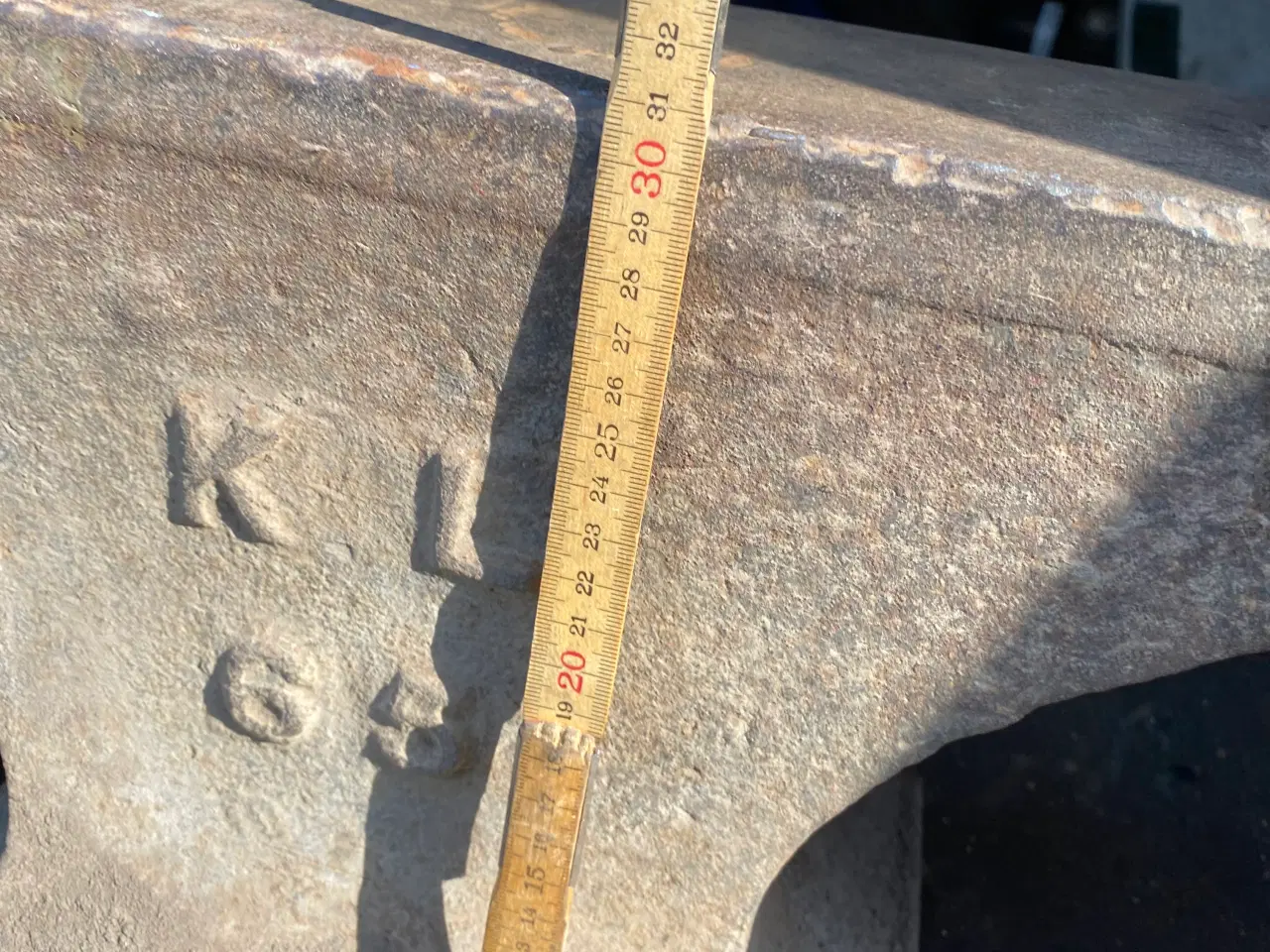 Billede 5 - smede armbolt på træstub 100 kg