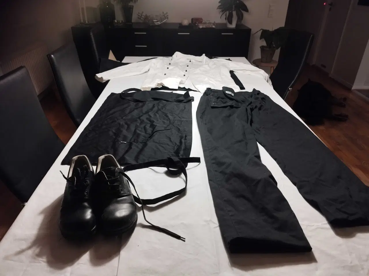 Billede 1 - Kokke tøj til grundforløb