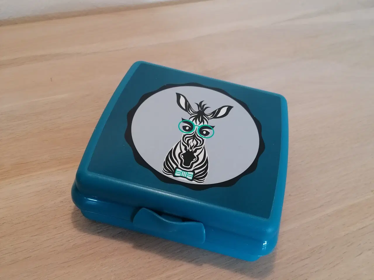 Billede 1 - Tupperware madkasse til barn