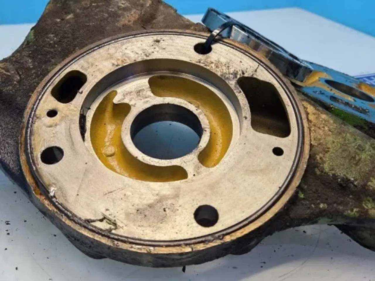 Billede 8 - John Deere 6300 Oliepumpe AL154091