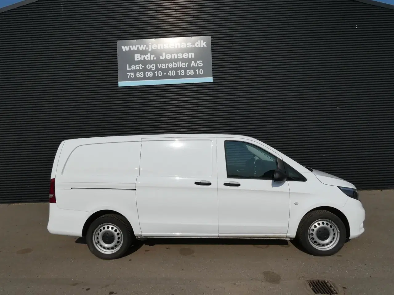 Billede 2 - Mercedes-Benz Vito 114 A2 2,0 CDI RWD 9G-Tronic 136HK Van Aut.