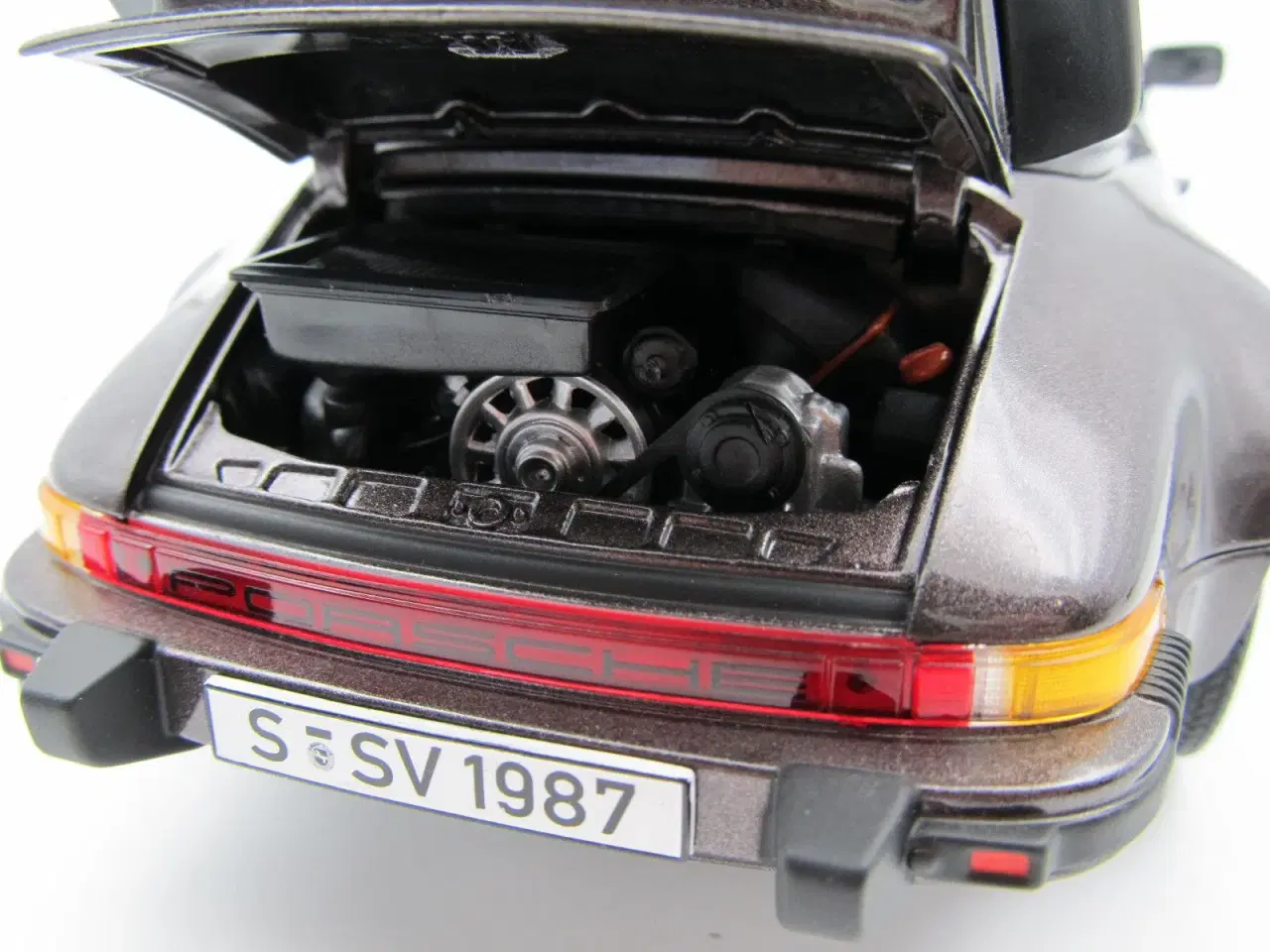 Billede 7 - 1987 Porsche 911 / 930 Turbo Cabriolet - 1:18 