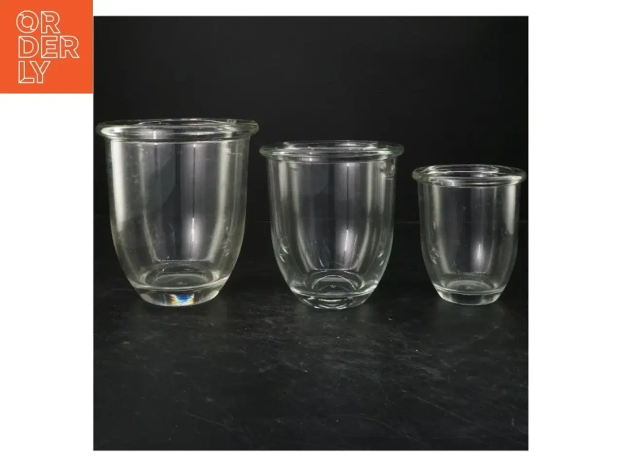 Billede 1 - Sæt med 3 glasvaser (str. 17,5x16&15x14&13x10,5 cm)
