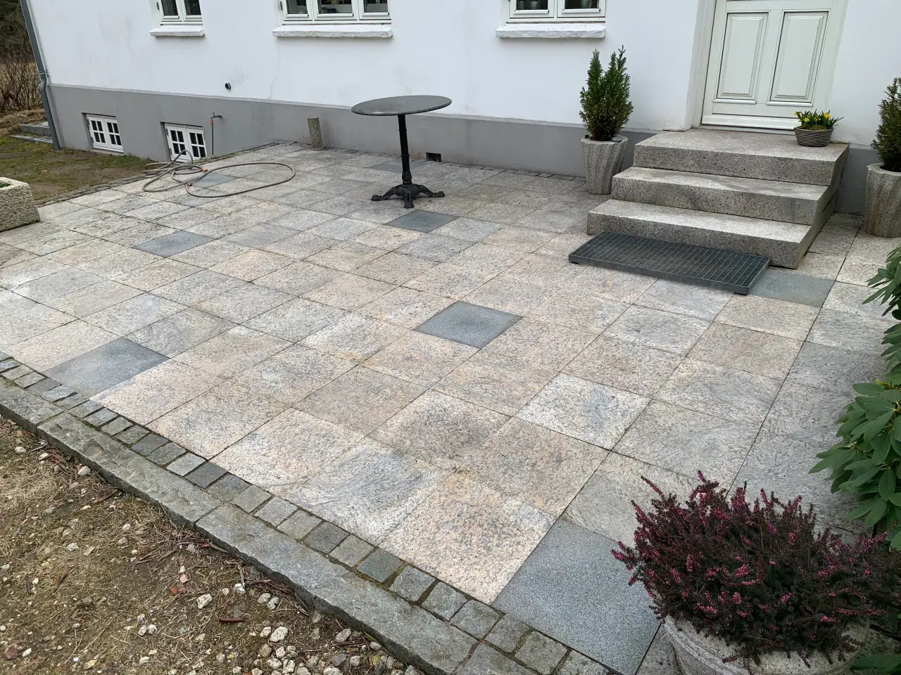Billede 4 - 66 Stk. granitfliser Jurrassic Pink 40x40 x3 cm 