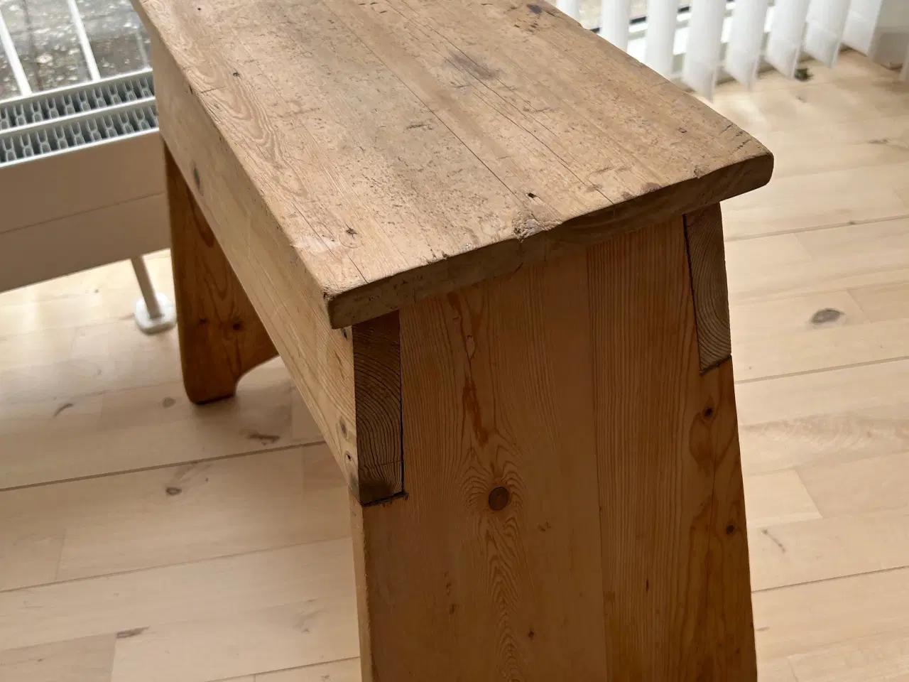 Billede 2 - Gammel træskammel