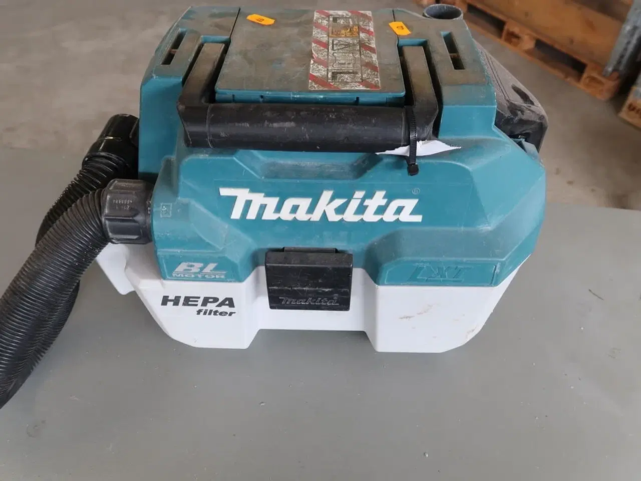 Billede 3 - Støvsuger MAKITA DVC750L
