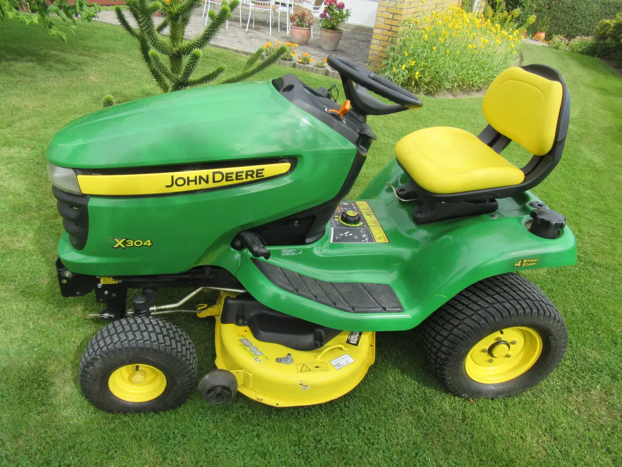 Billede 3 - John Deere havetraktor x 304  med 4hjulsstyring