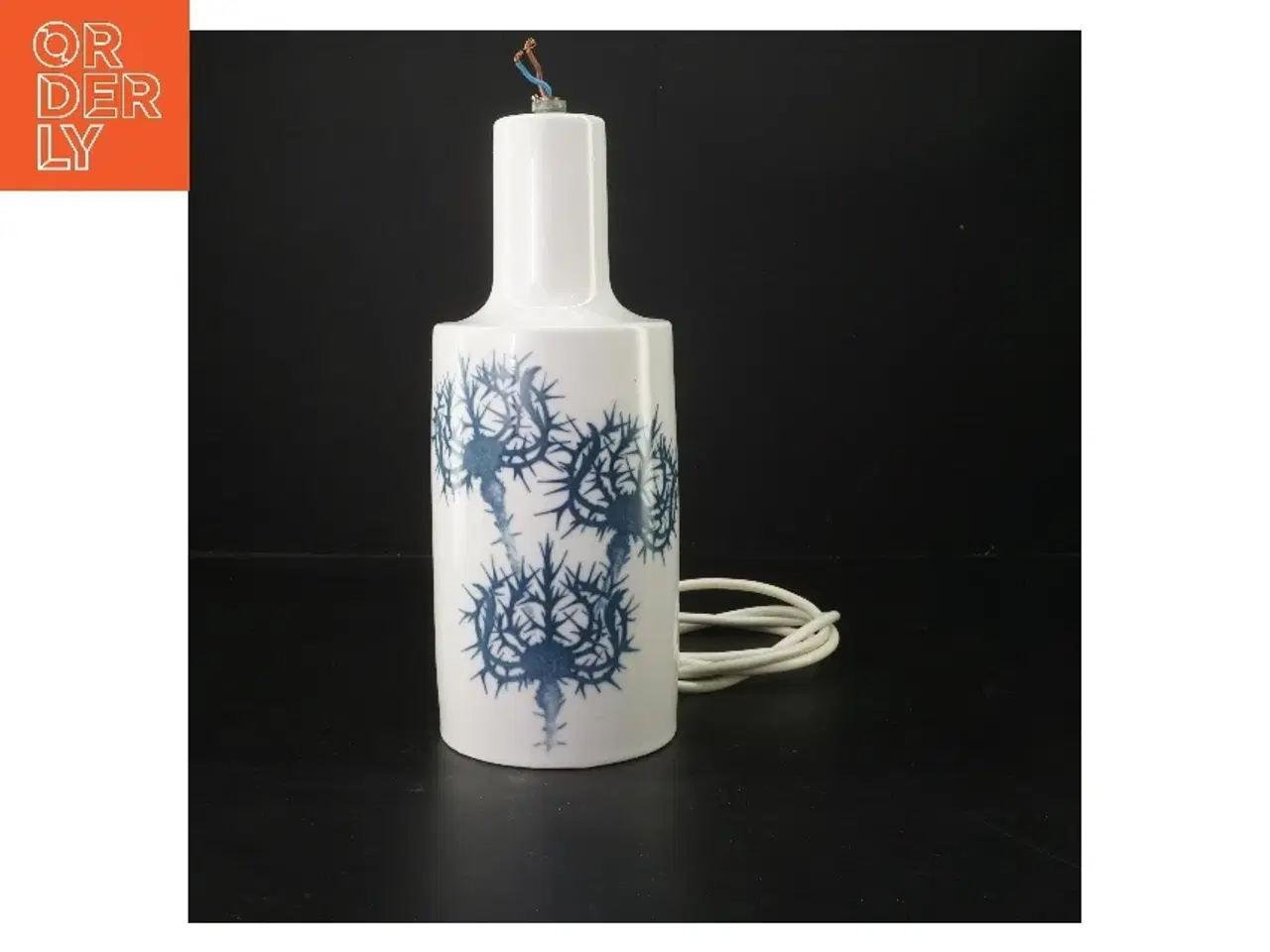 Billede 1 - Royal Copenhagen keramisk bordlampe med blå mønster fra Royal Copenhagen (str. 27 cm)