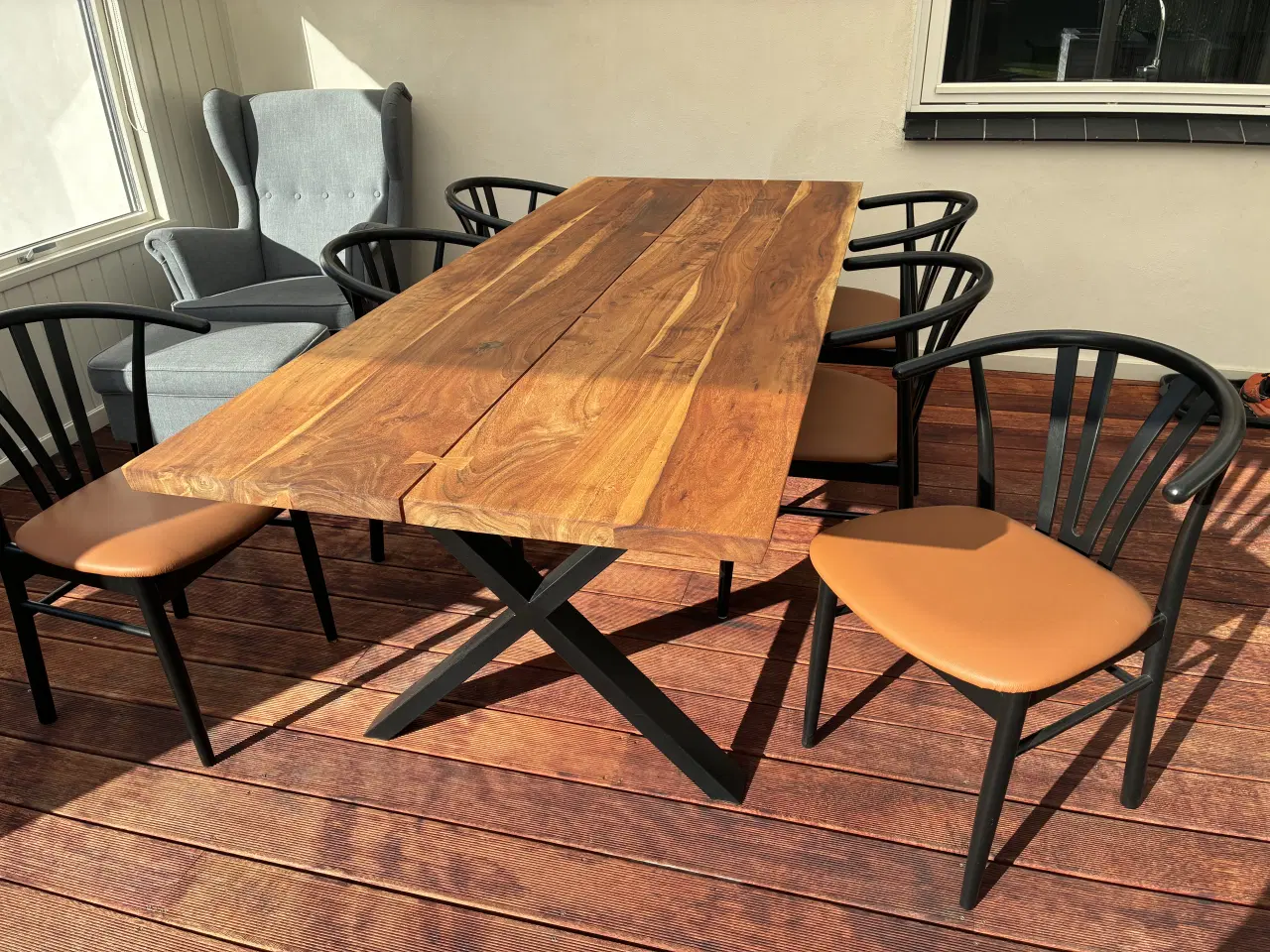 Billede 1 - Plankebord og stole