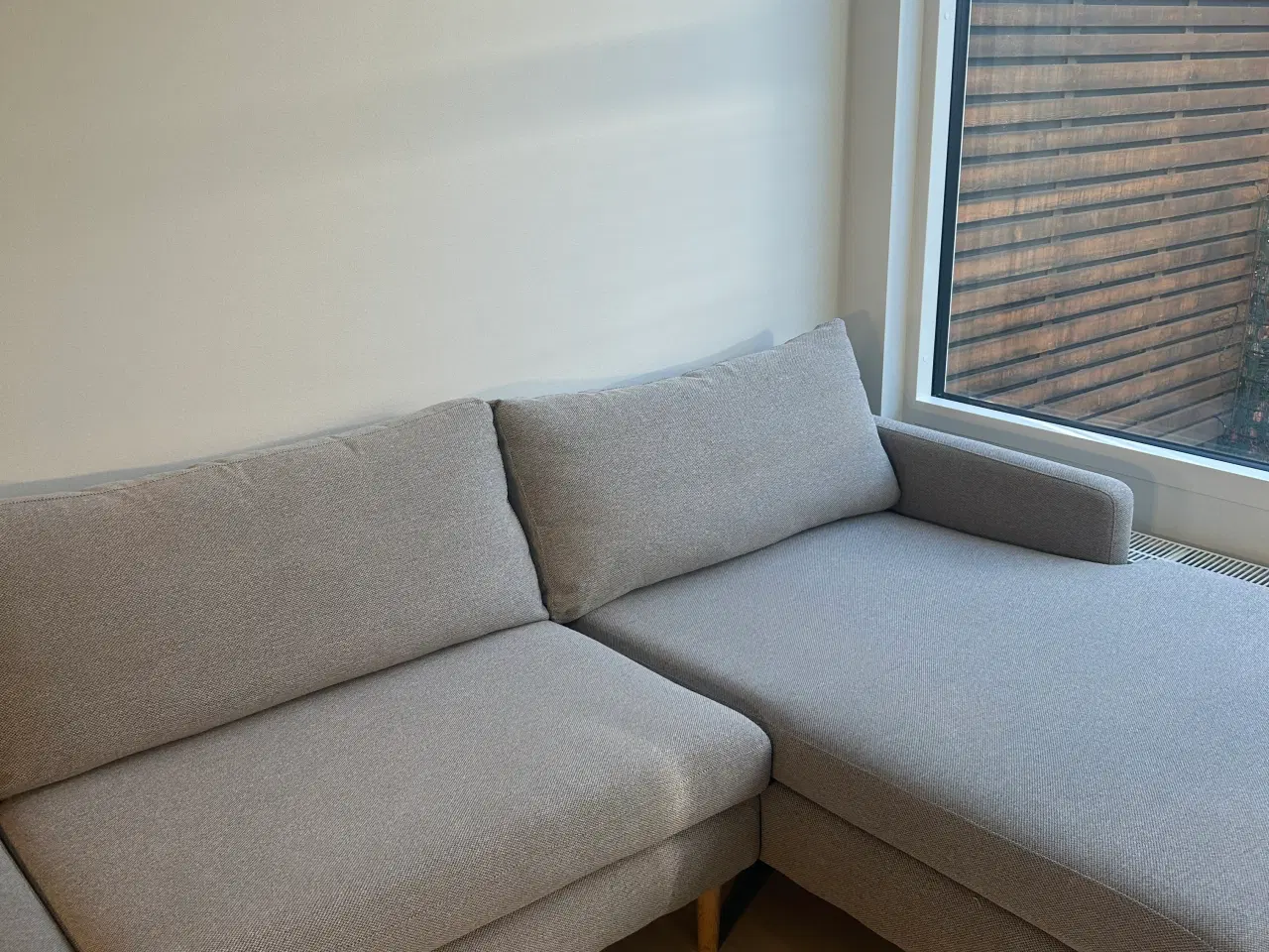 Billede 2 - Flot Chaiselong sofa i beige/grå