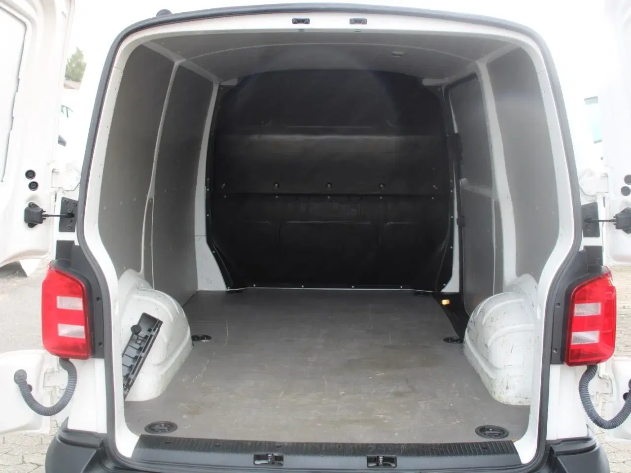 Billede 11 - VW Transporter 2,0 TDi 150 Kassevogn DSG kort