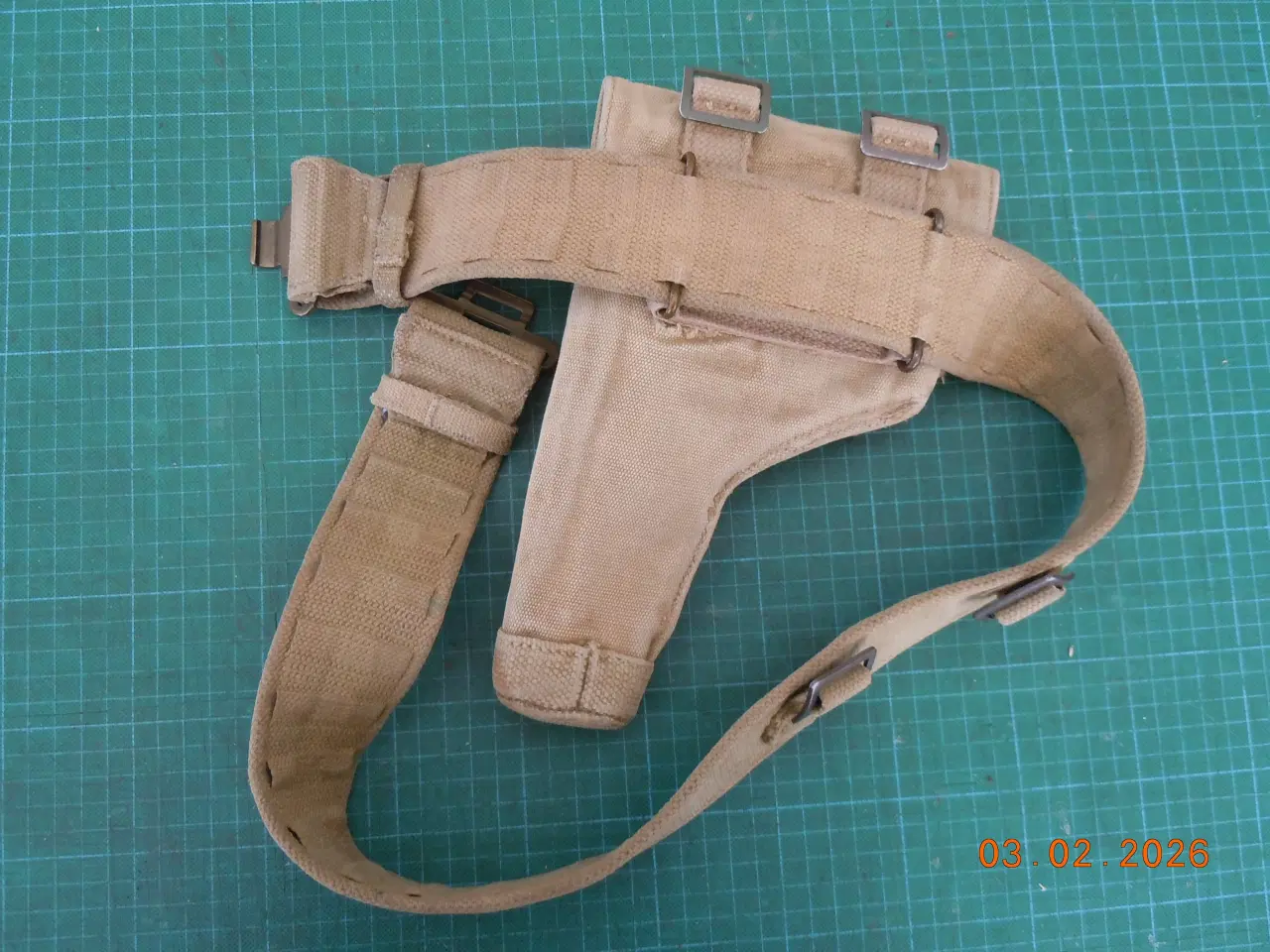 Billede 5 - SIG-Neuhausen M-49 hylster og bælte, fangsnor.