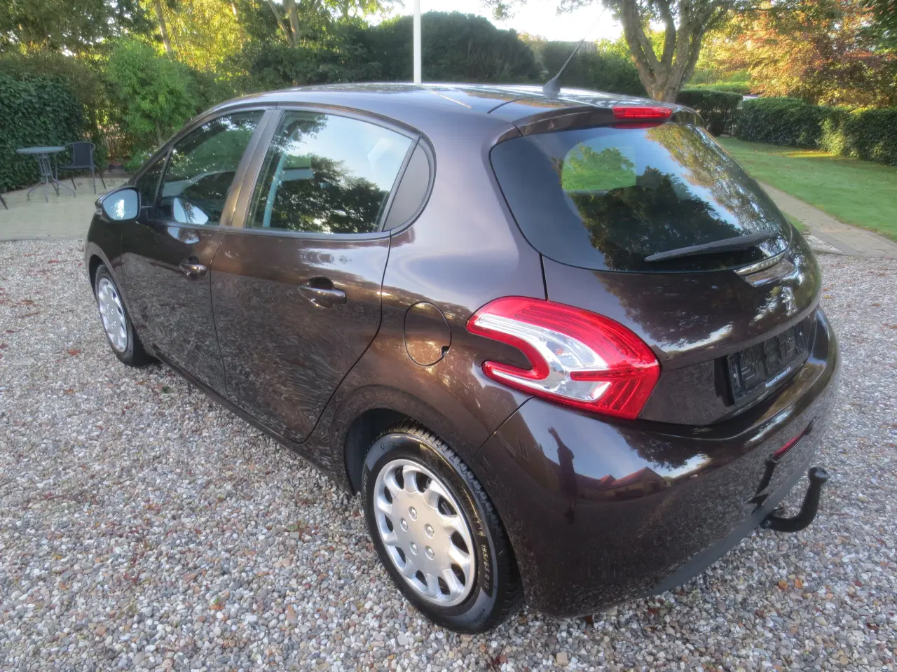 Billede 6 - Peugeot 208 1.4 i 95 Hk. År 2012. 