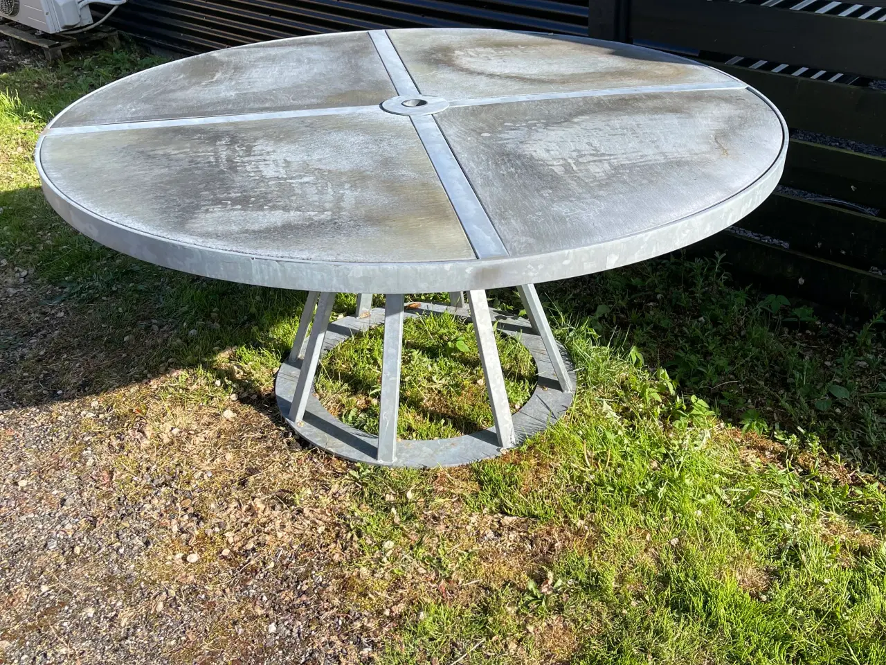 Billede 3 - Havebord 160 i diameter kan hentes i Vejen  
