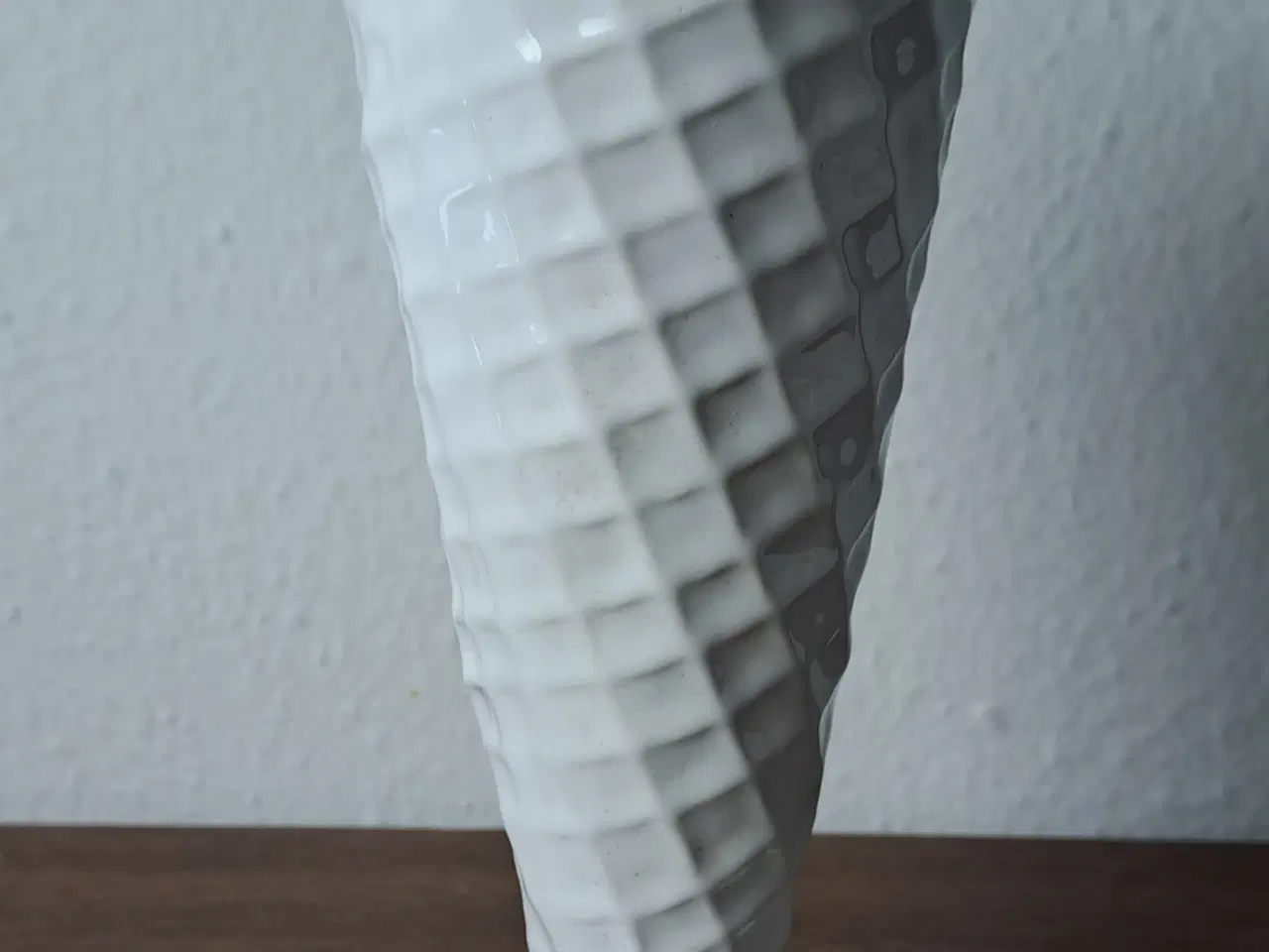 Billede 6 - Minimalistisk Pop-art keramik. 