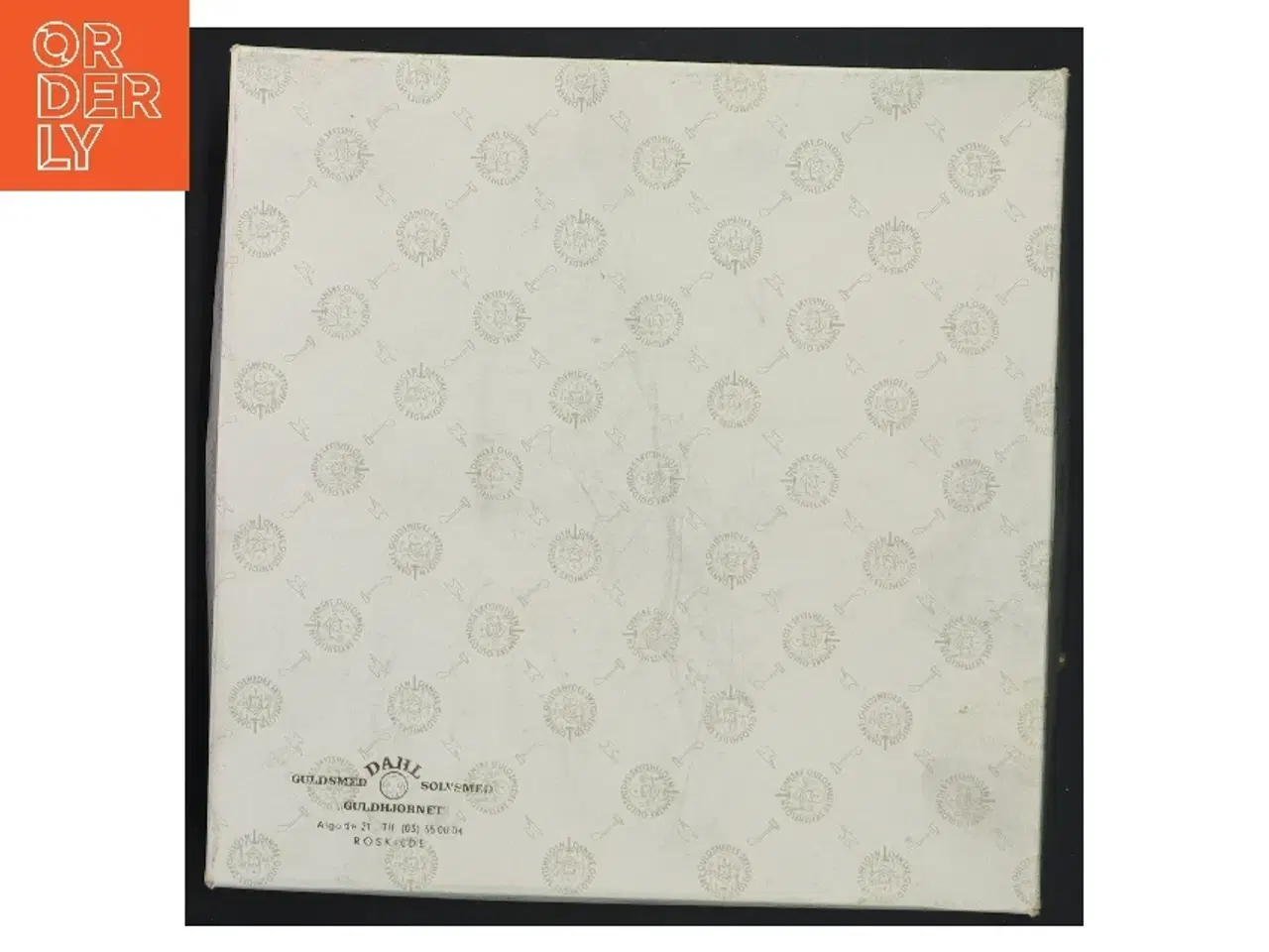 Billede 6 - Nyt Sølvfad med blomsterdesign fra Dahl Guldsmed og Solvsmed (str. Ø 20x2 cm)