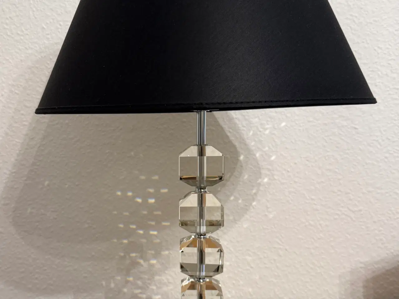 Billede 1 - Meget flot og velholdt bordlampe