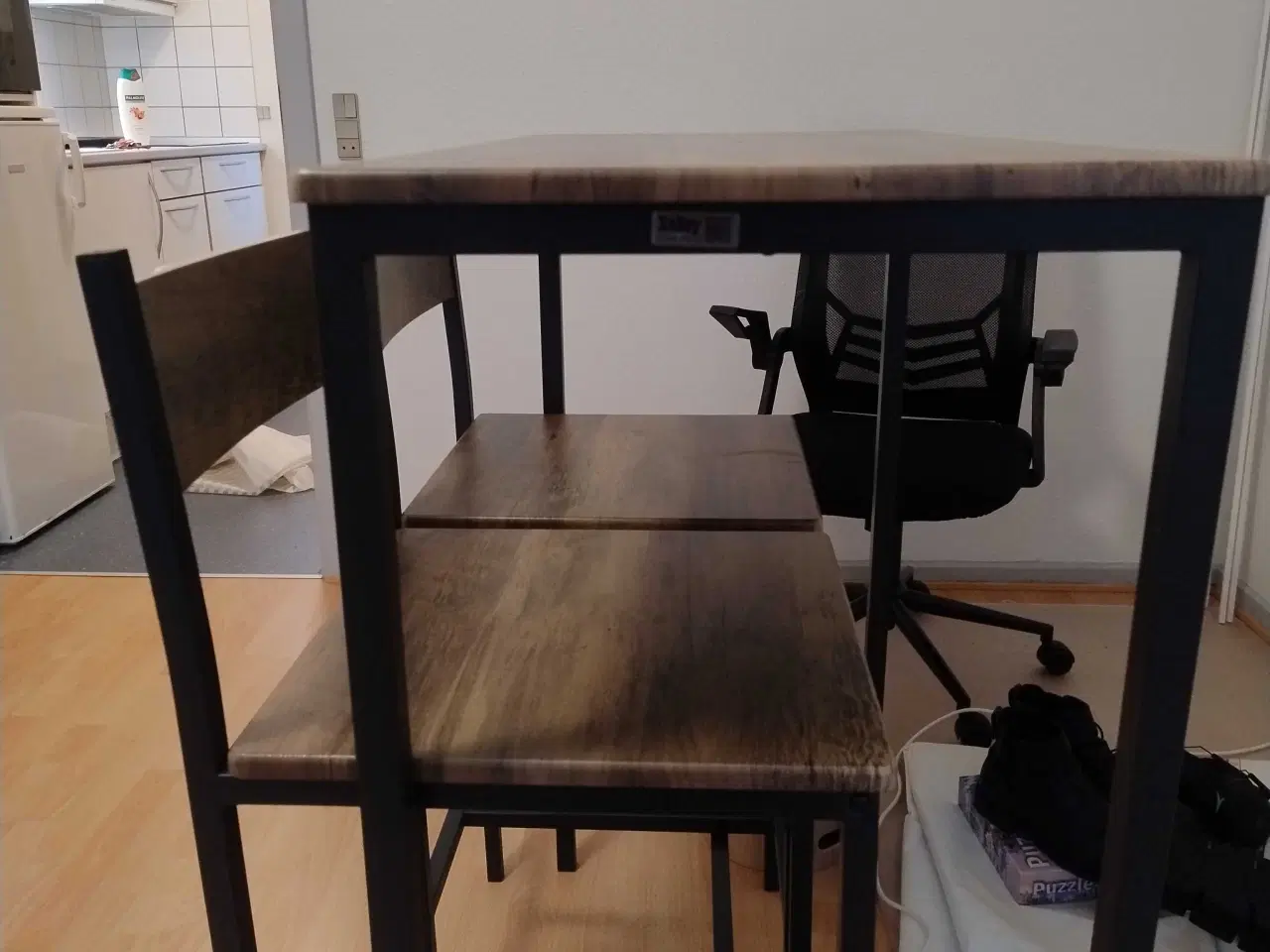 Billede 2 - Spisebord/barbord m. 2 stole