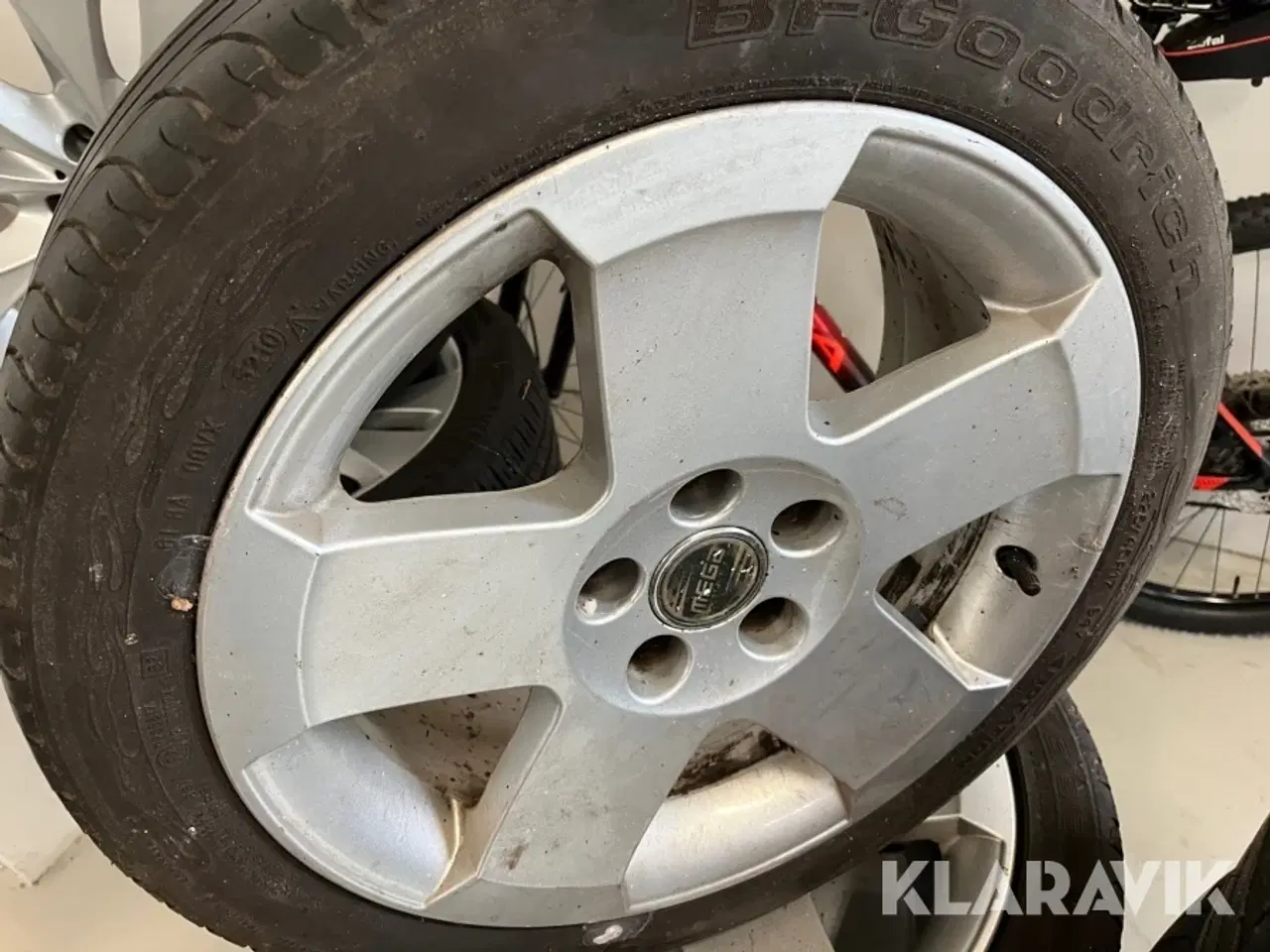 Billede 7 - Dæk med fælg 5x110 BFGOODRICH 225x45R17