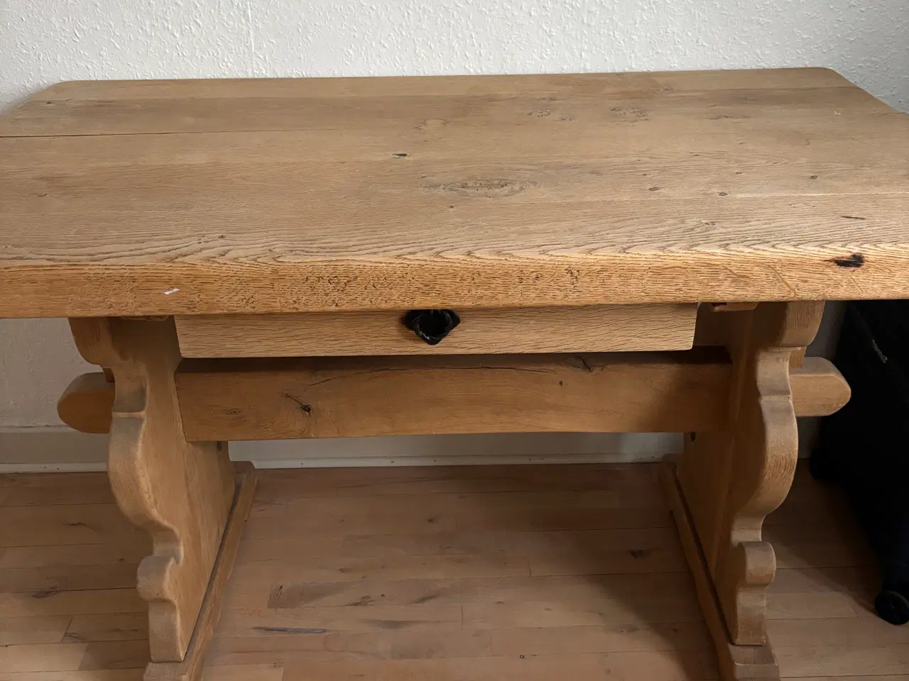 Billede 1 - Skrivebord i massiv Egetræ