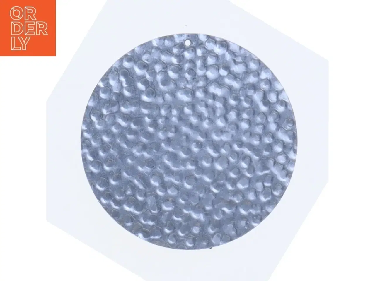 Billede 1 - Hamret metalvedhæng (str. Ø 5 komma 4 cm)