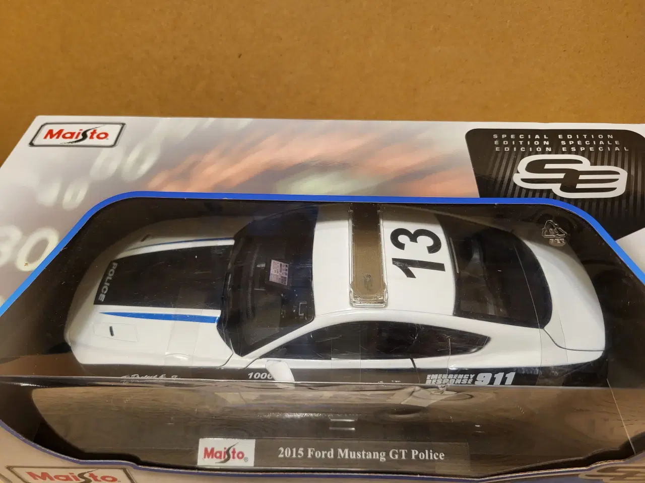 Billede 3 - Modelbil Ford Mustang - 300 kr.