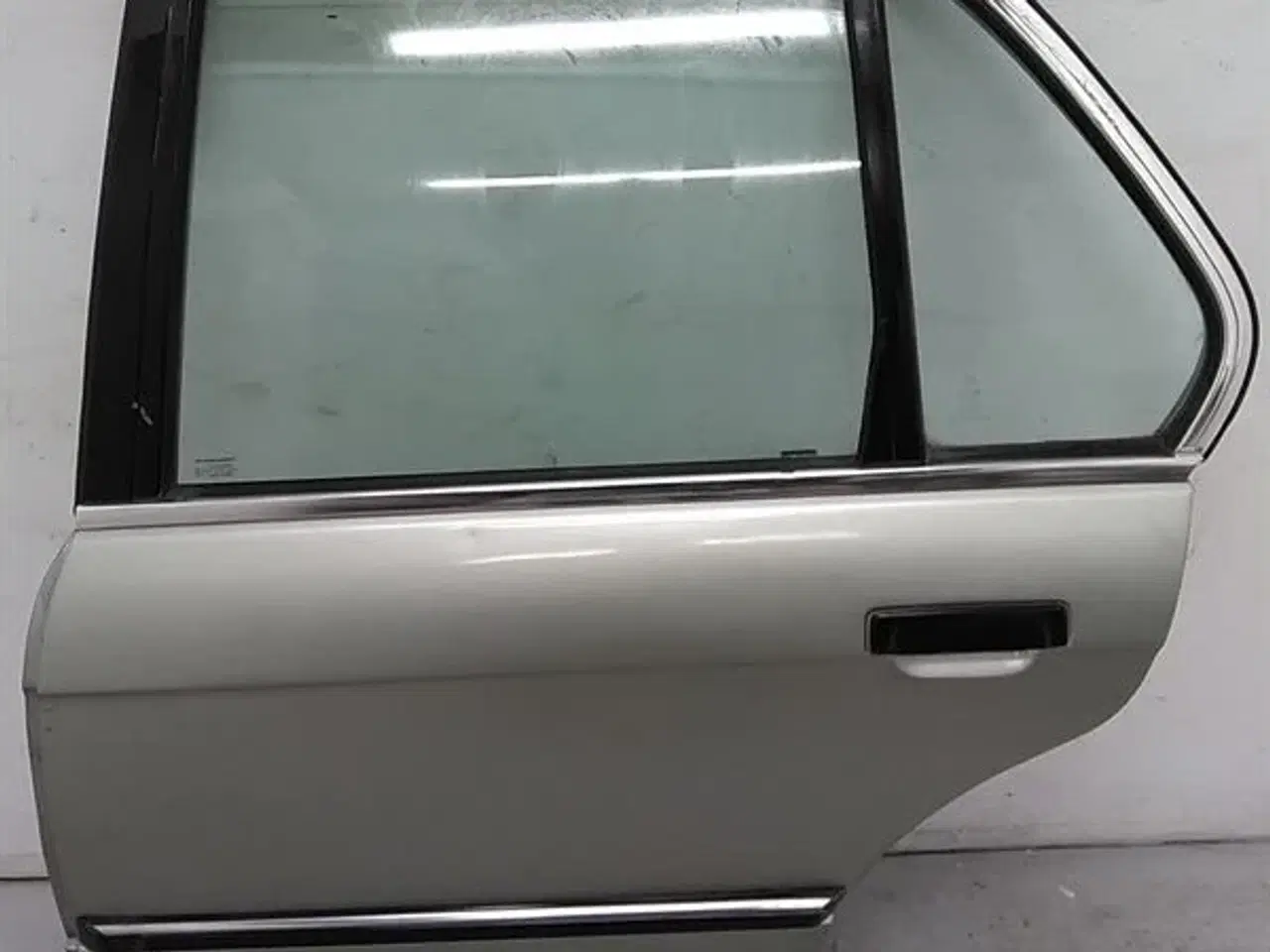 Billede 1 - Dør venstre bag 4 dørs C48006 BMW E30