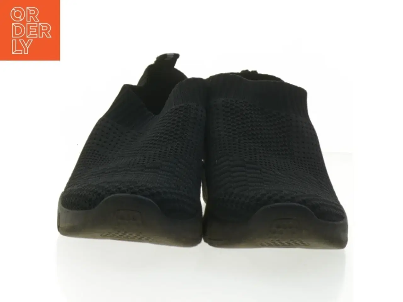 Billede 4 - Sort sneakers til dame (str. Længde. 25,5 cm)