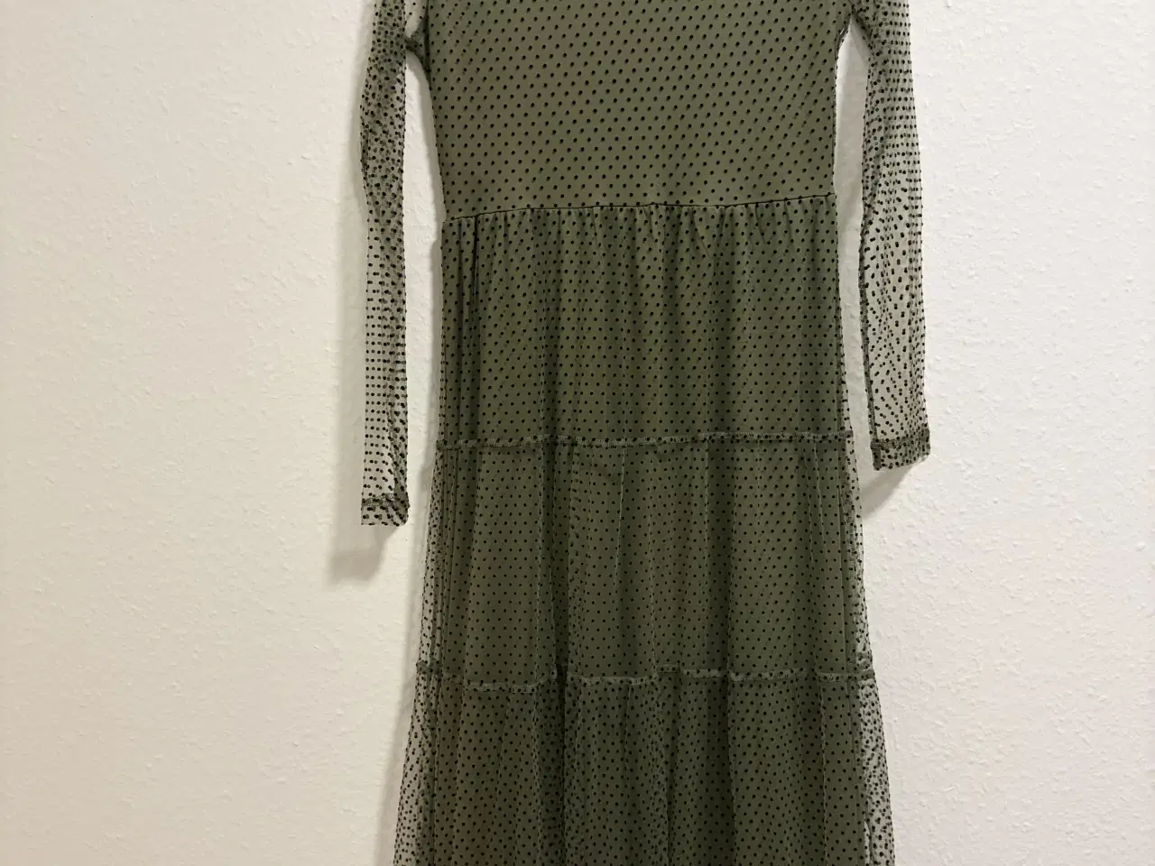 Billede 2 - Lang grøn mesh kjole