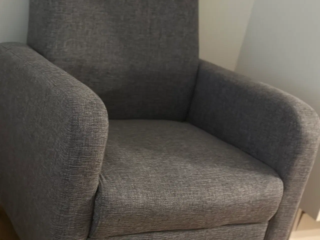 Billede 2 - GEDVED Lænestol GEDVED grät stof