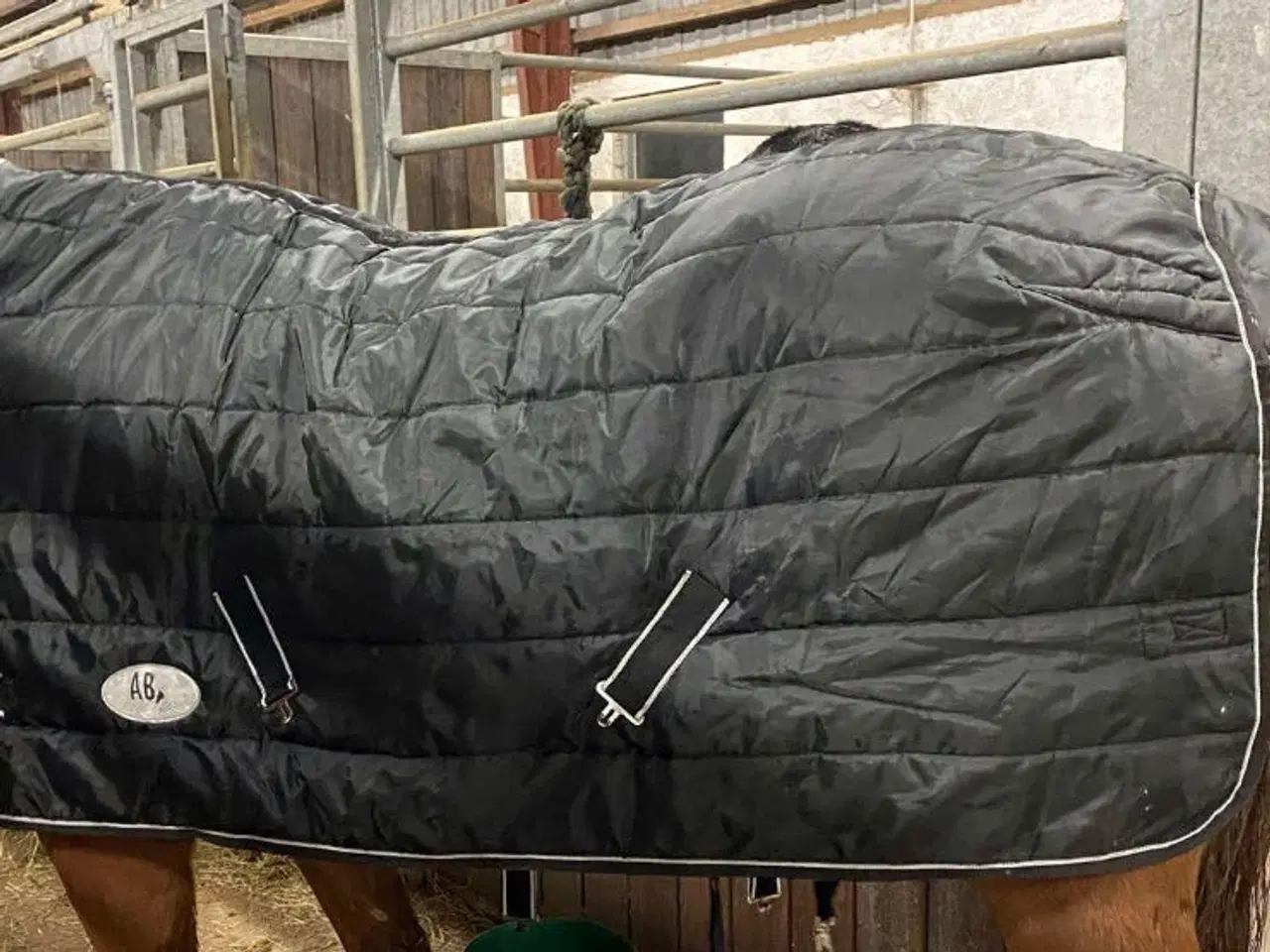 Billede 2 - Stald dækken str 105