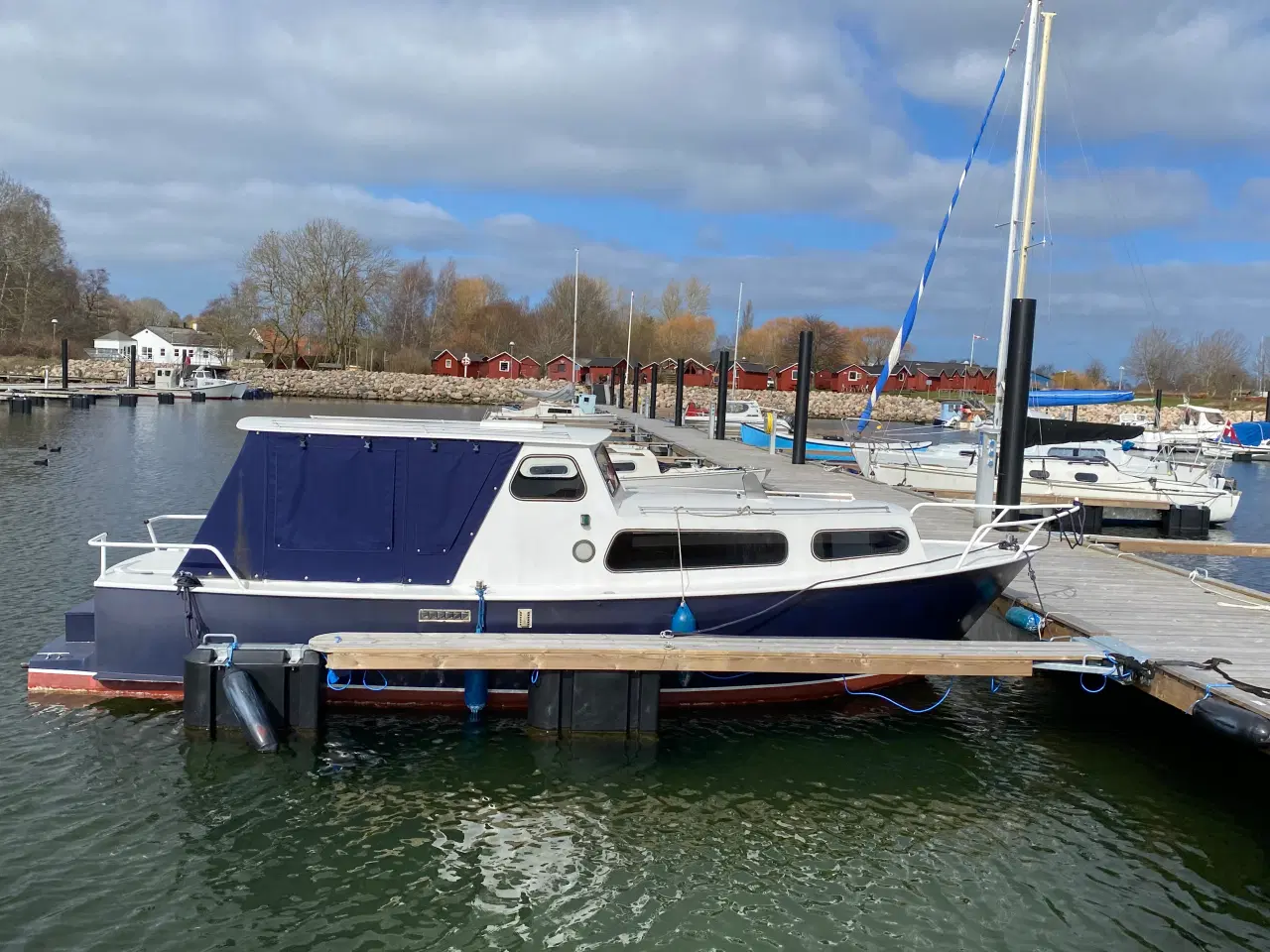 Billede 1 - Dejlig turbåd til salg.