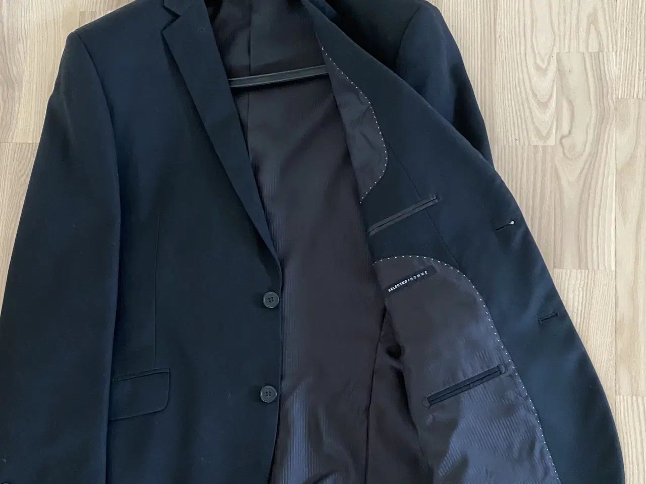 Billede 2 - Jakkesæt i sort