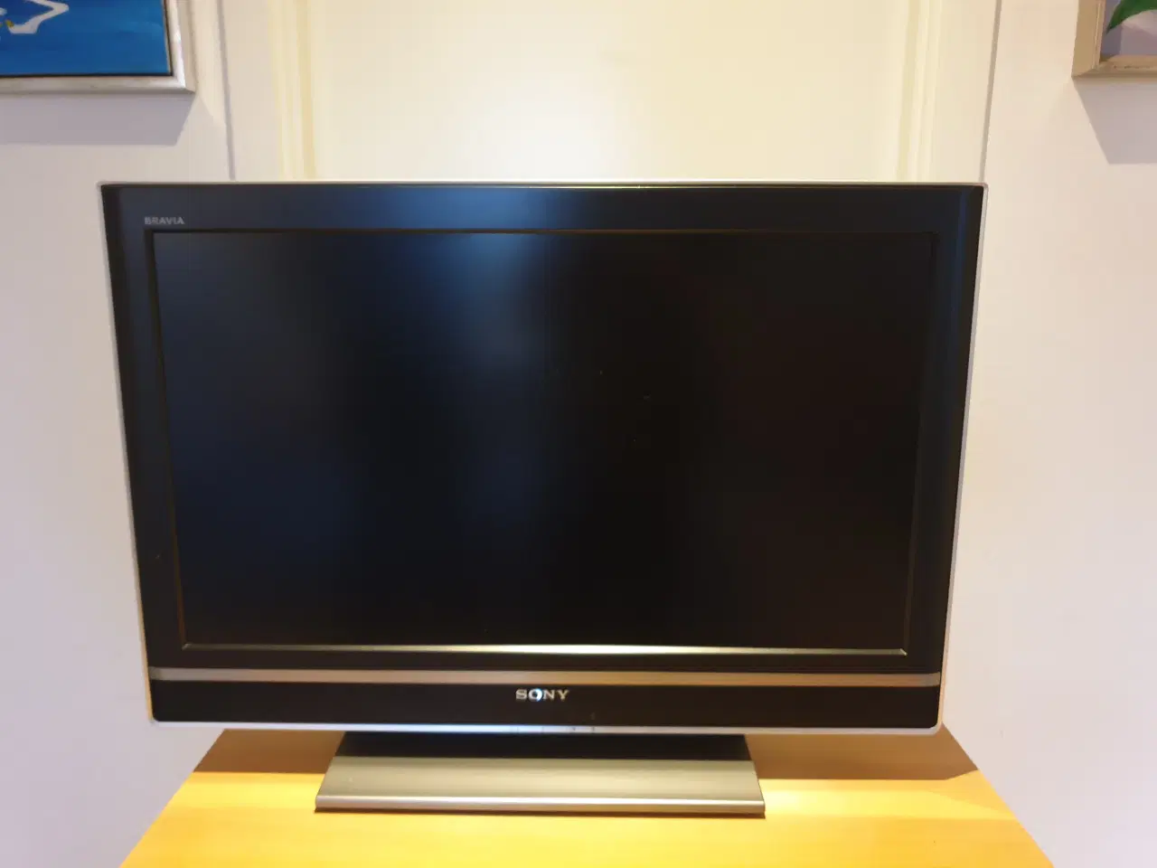 Billede 1 - Tv plus bord