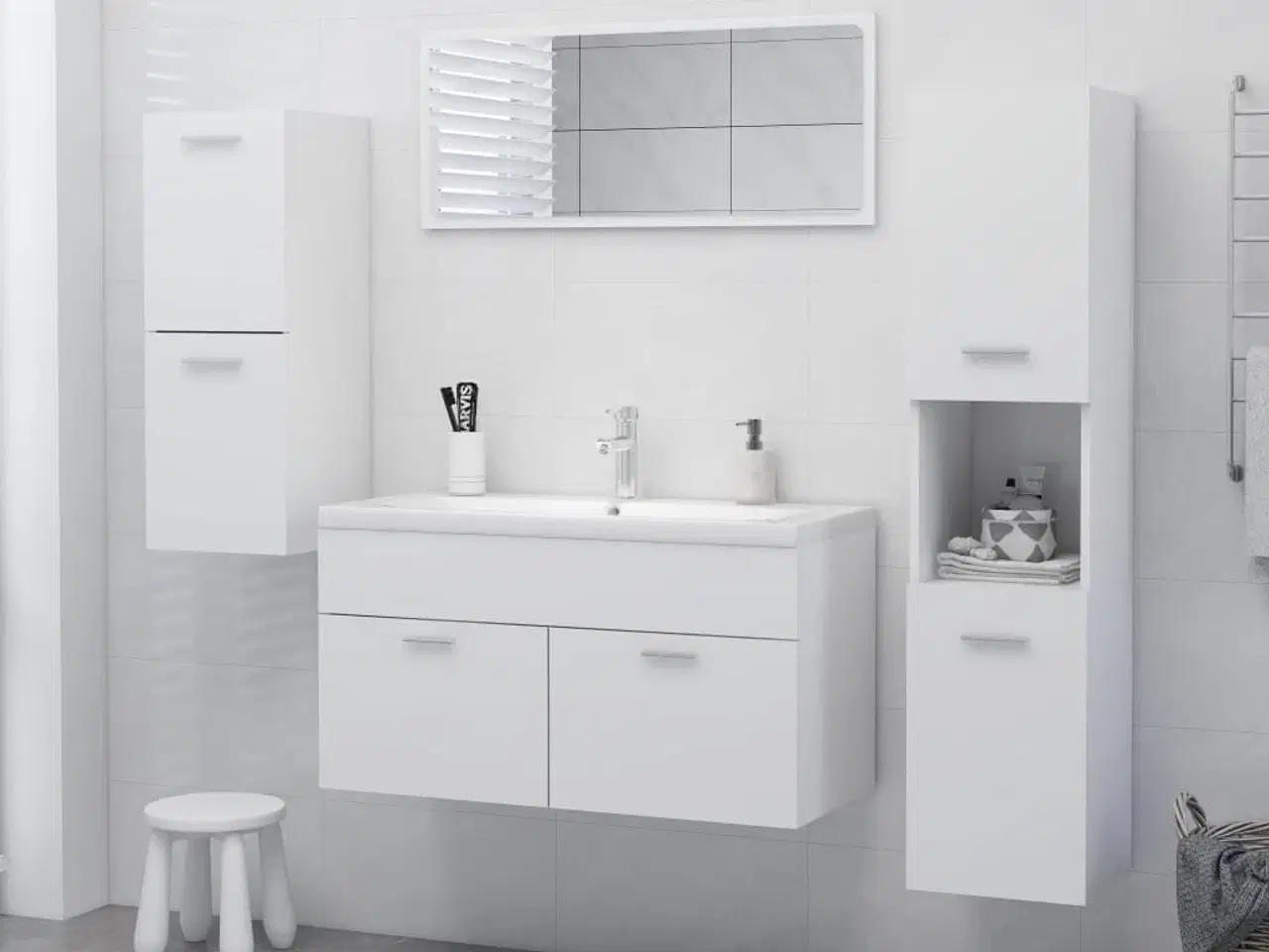 Billede 5 - Badeværelsesskab 30x30x130 cm konstrueret træ hvid