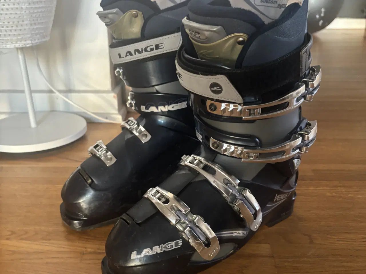 Billede 7 - Alpin Carving ski + stave og støvler