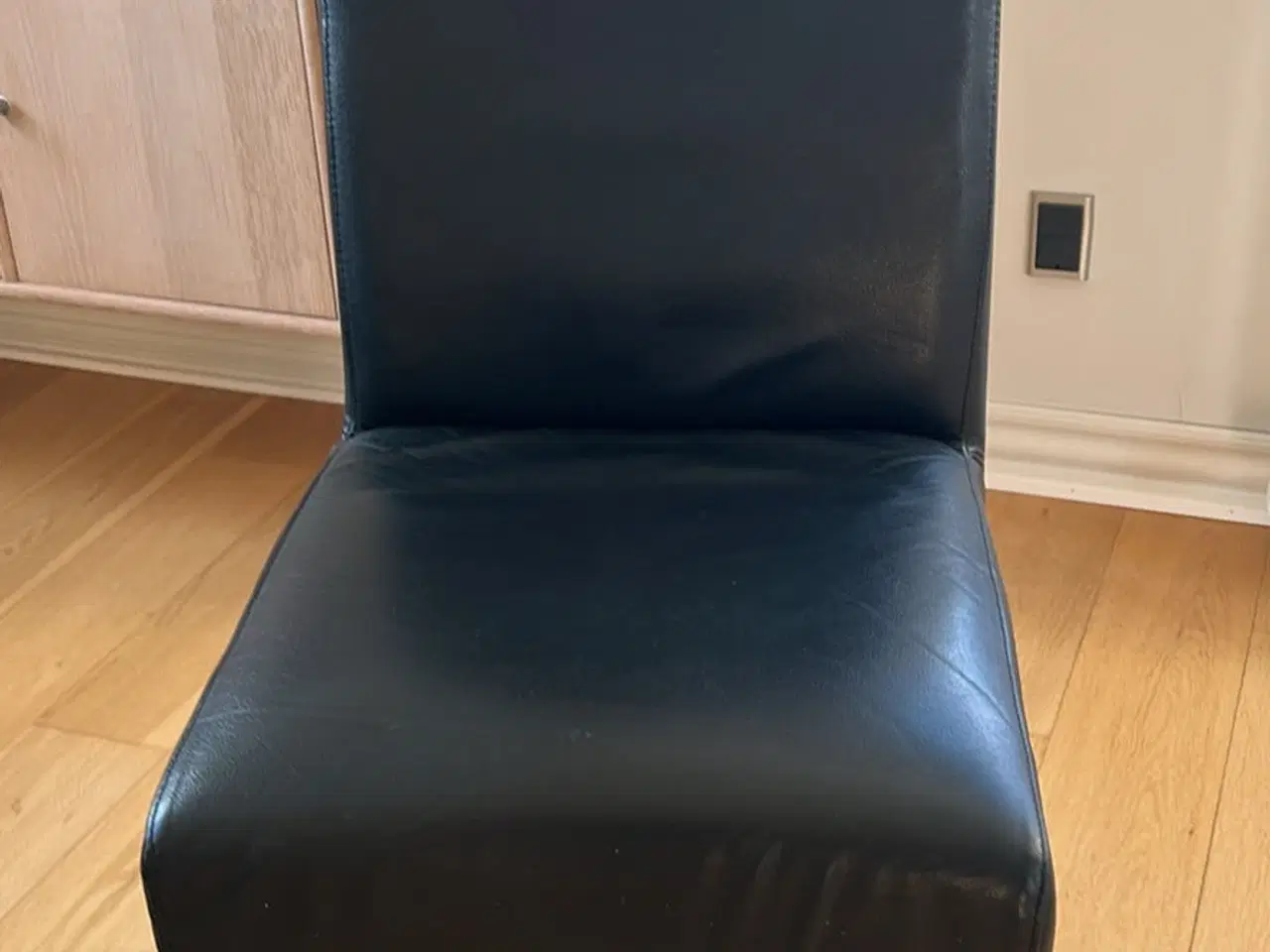 Billede 2 - 6 stk Sorte spisestue stole 