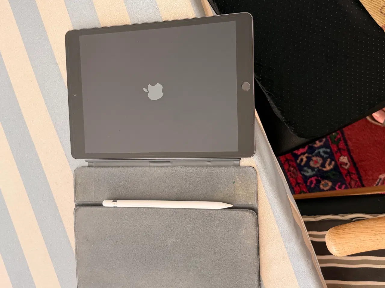 Billede 8 - Komplet iPad med tastatur, pen samt med sim kort